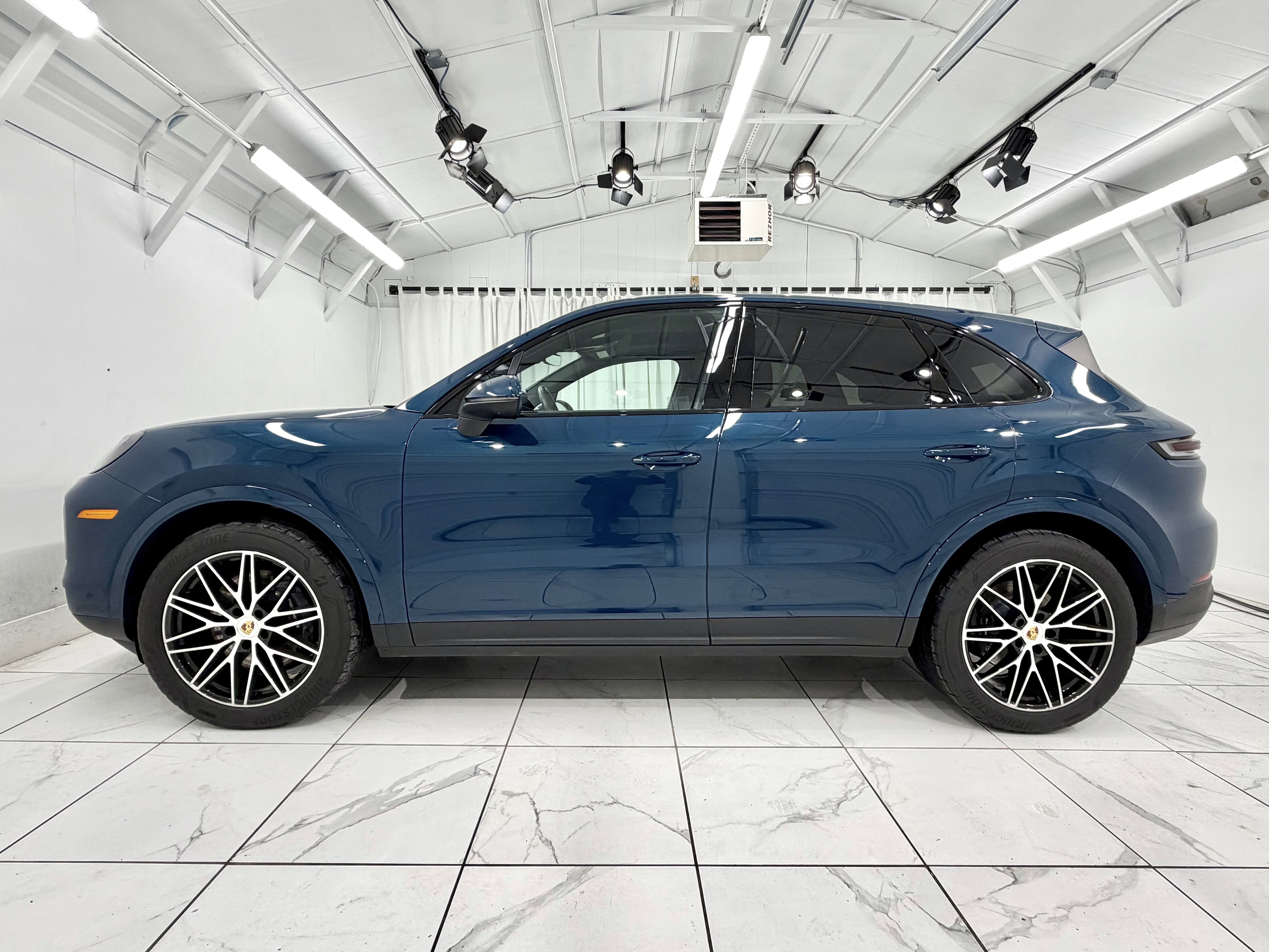 2024 Porsche Cayenne AWD