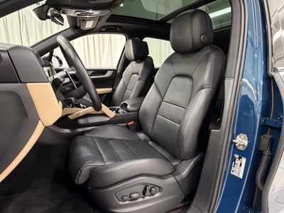 2024 Porsche Cayenne AWD