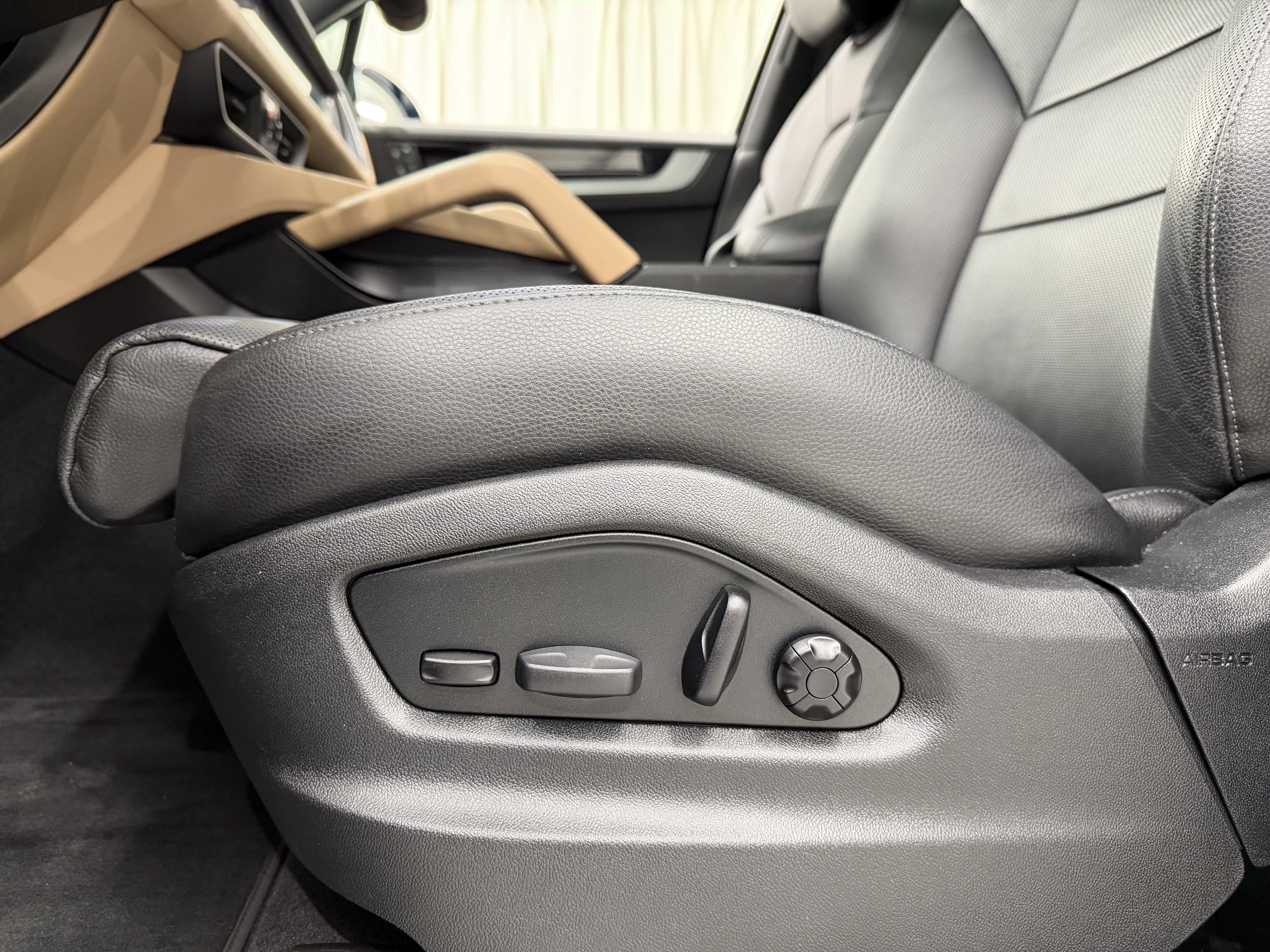 2024 Porsche Cayenne AWD