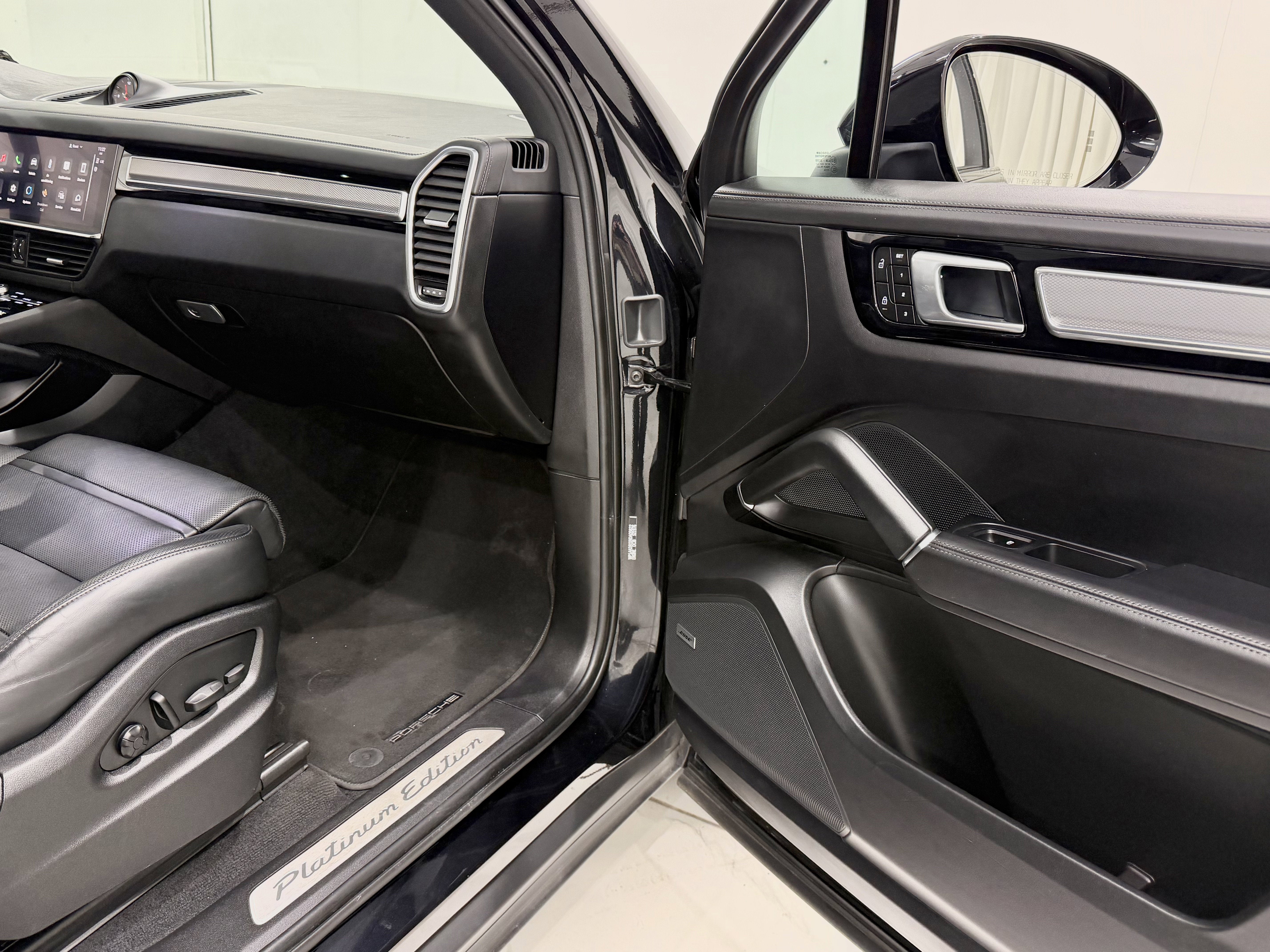 2022 Porsche Cayenne Platinum Edition