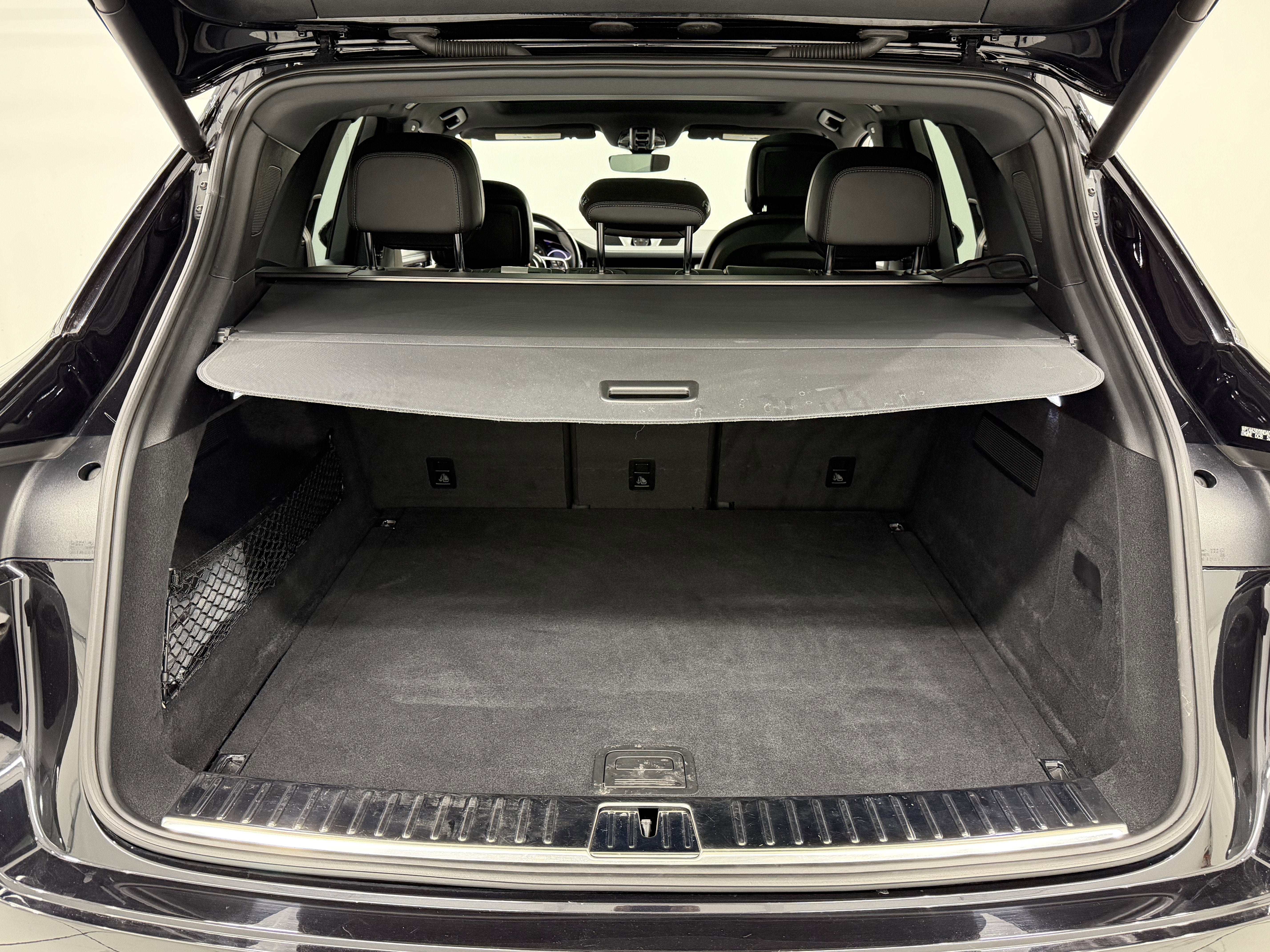 2022 Porsche Cayenne Platinum Edition