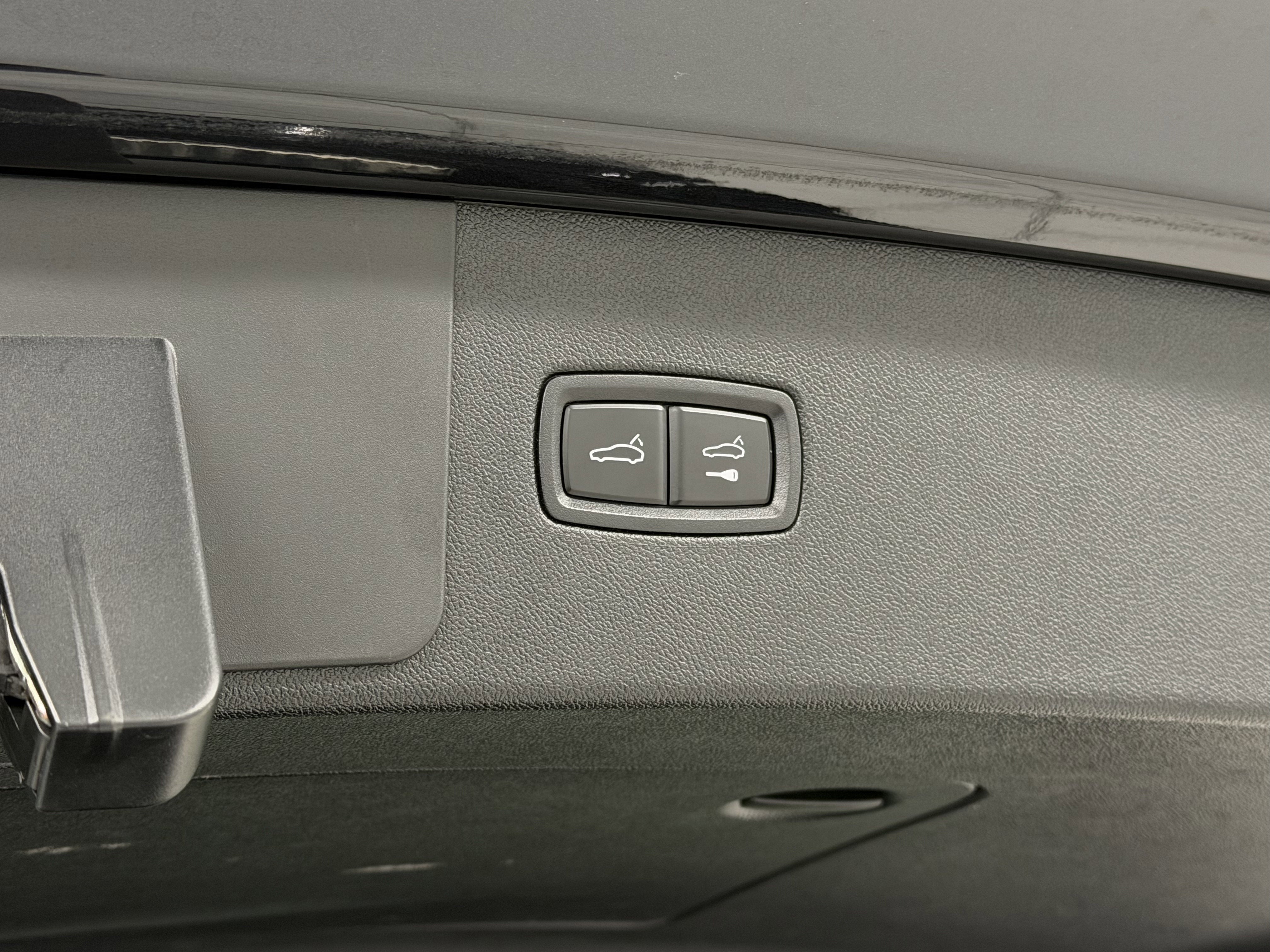 2022 Porsche Cayenne Platinum Edition