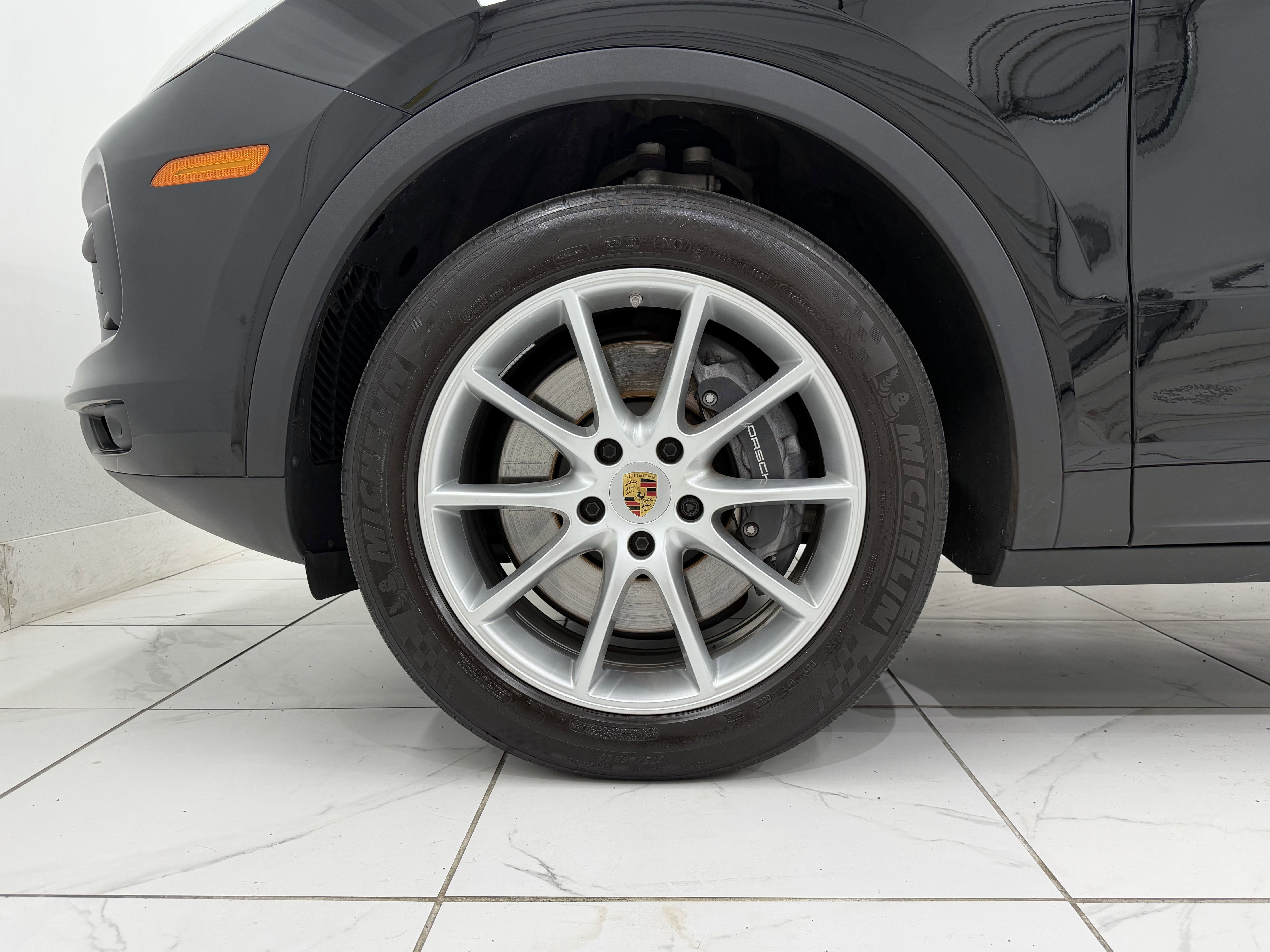 2023 Porsche Cayenne Base