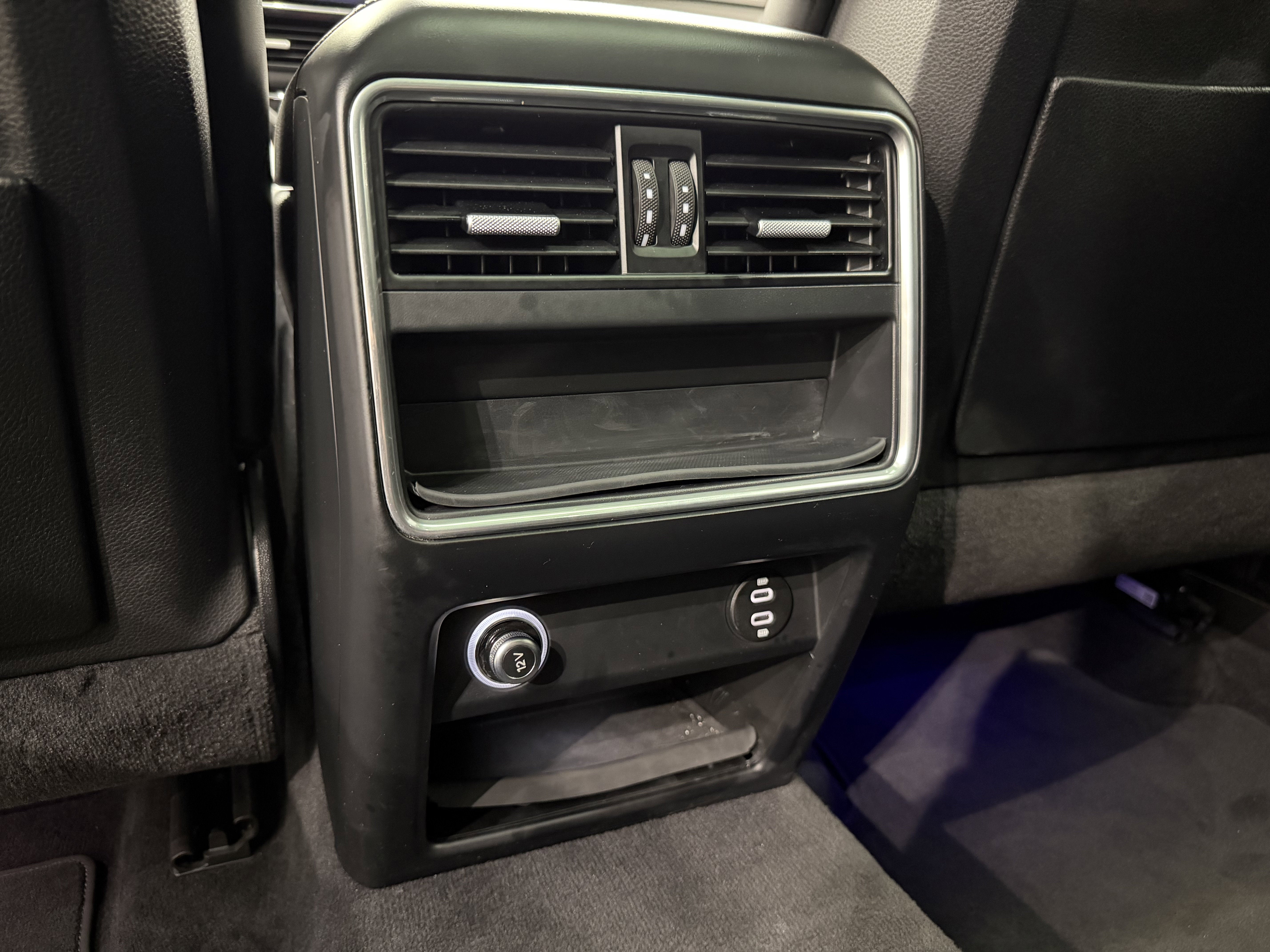2023 Porsche Cayenne Base
