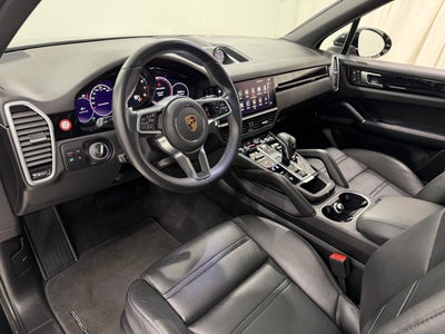 2023 Porsche Cayenne Base