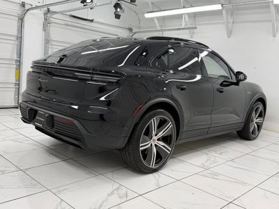 2025 Porsche Macan Electric 4