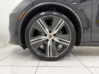 2025 Porsche Macan Electric 4