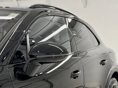 2025 Porsche Macan Electric 4