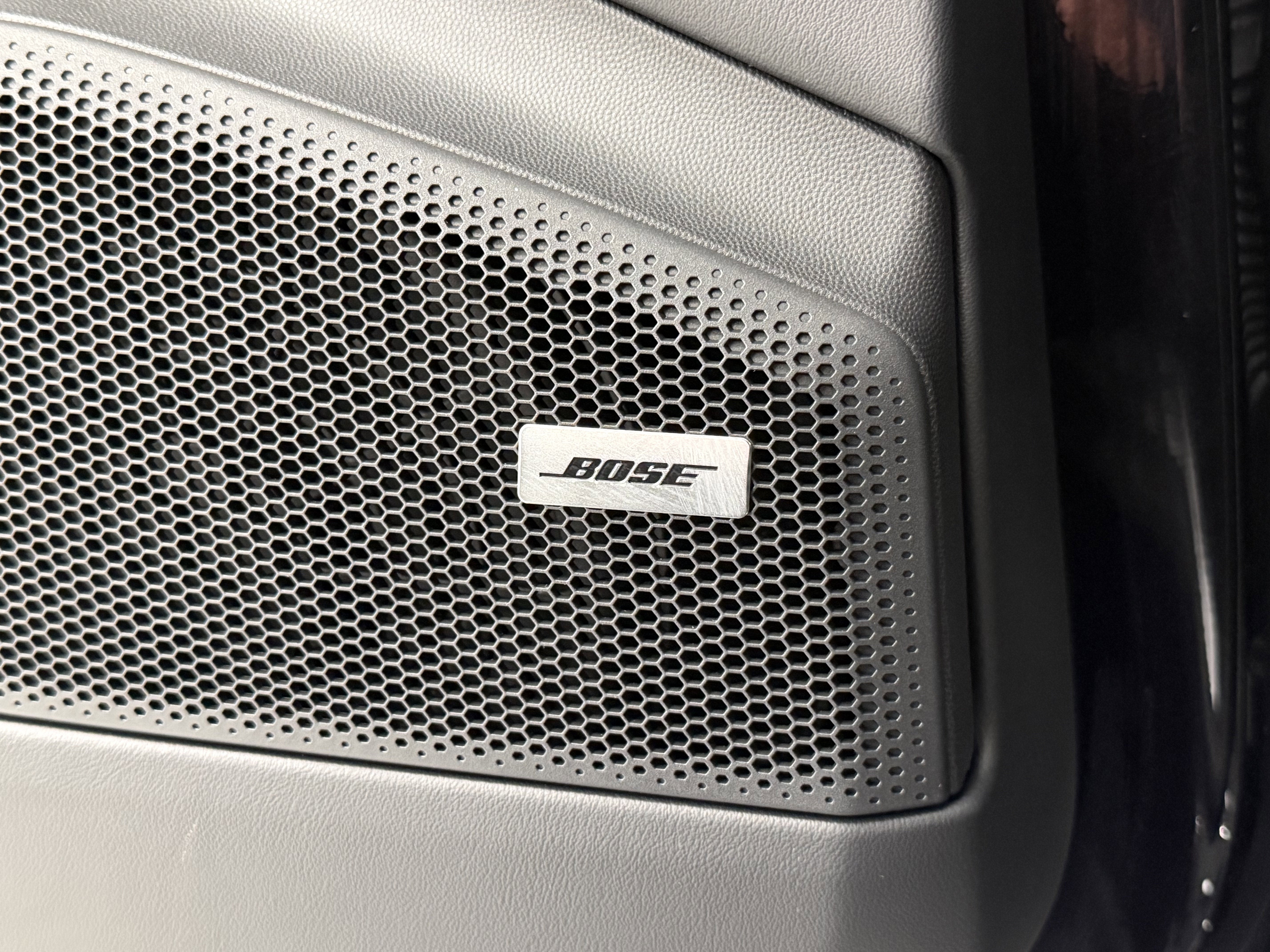 2025 Porsche Macan Electric 4