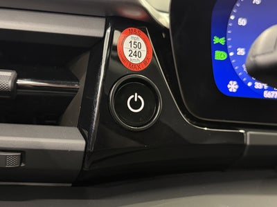 2025 Porsche Macan Electric 4