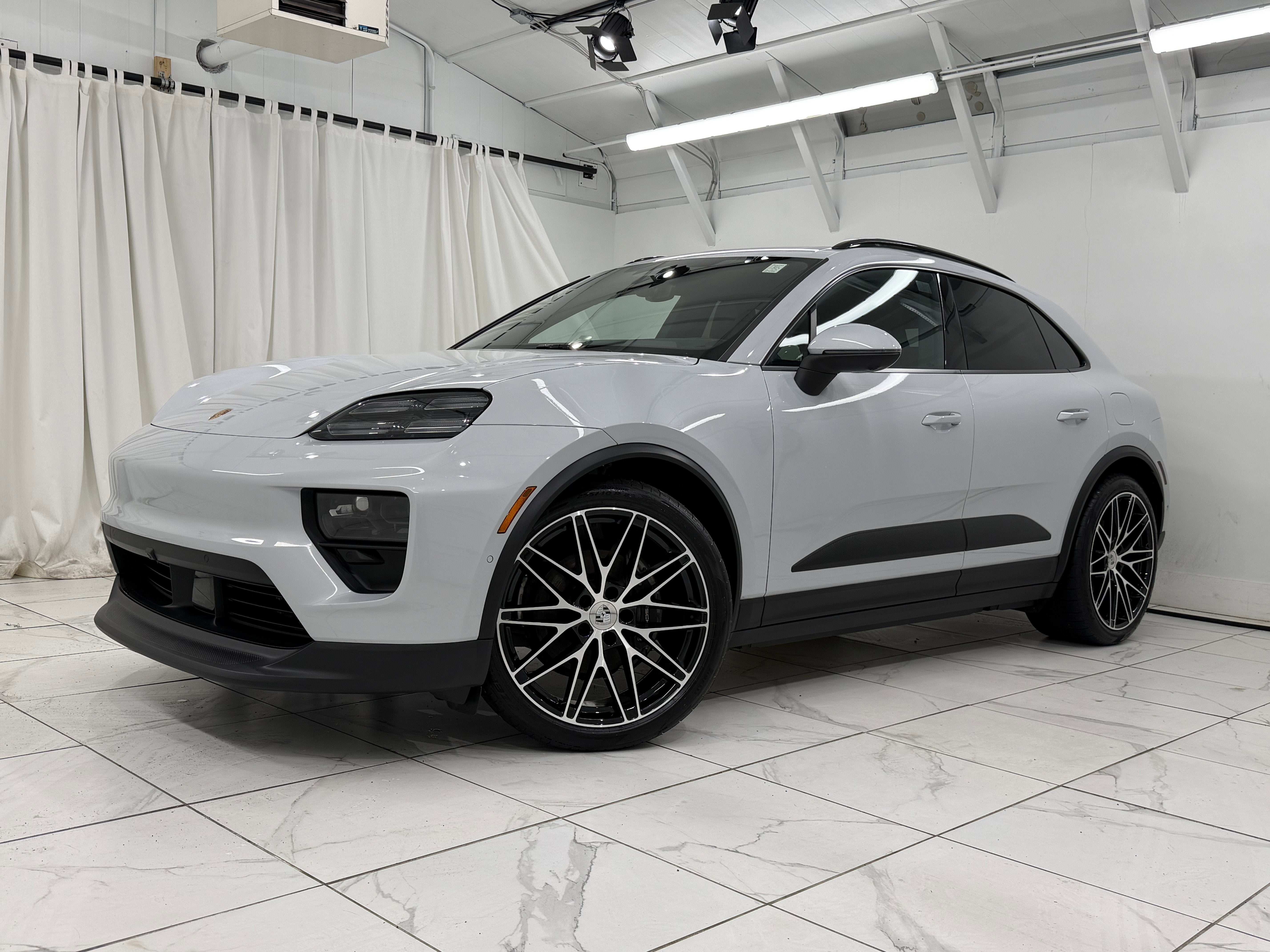 2024 Porsche Macan Electric 4