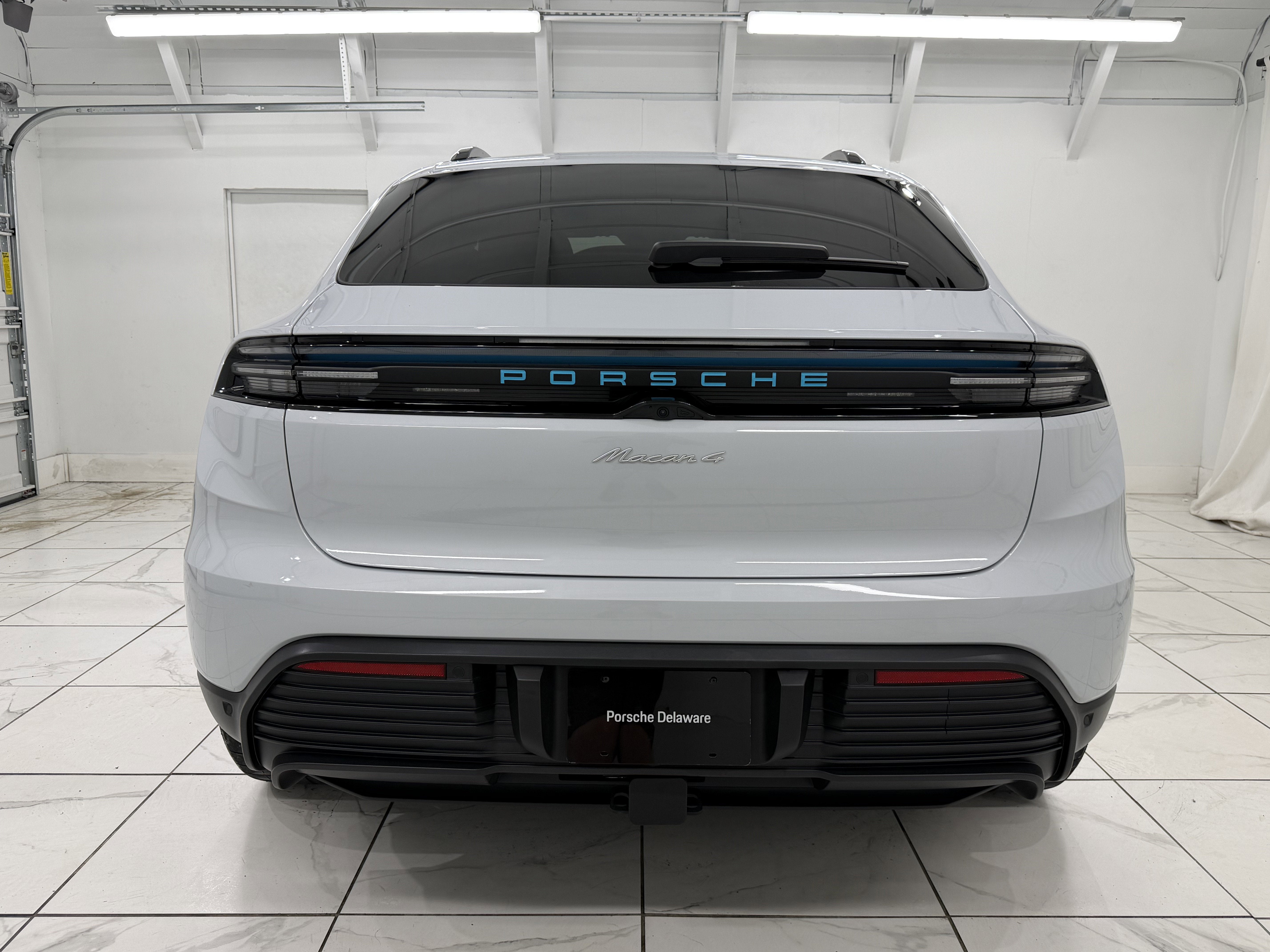 2024 Porsche Macan Electric 4