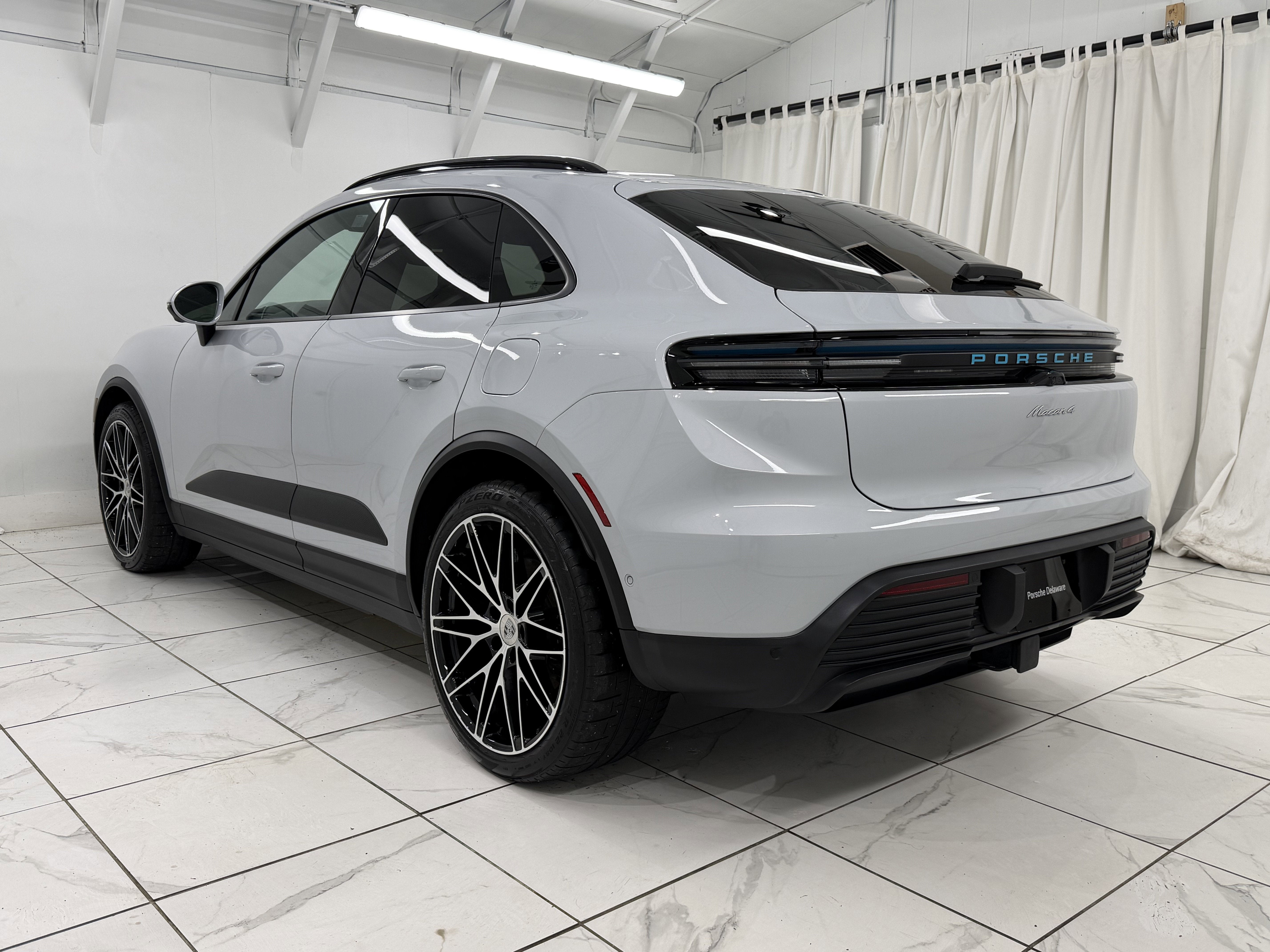 2024 Porsche Macan Electric 4