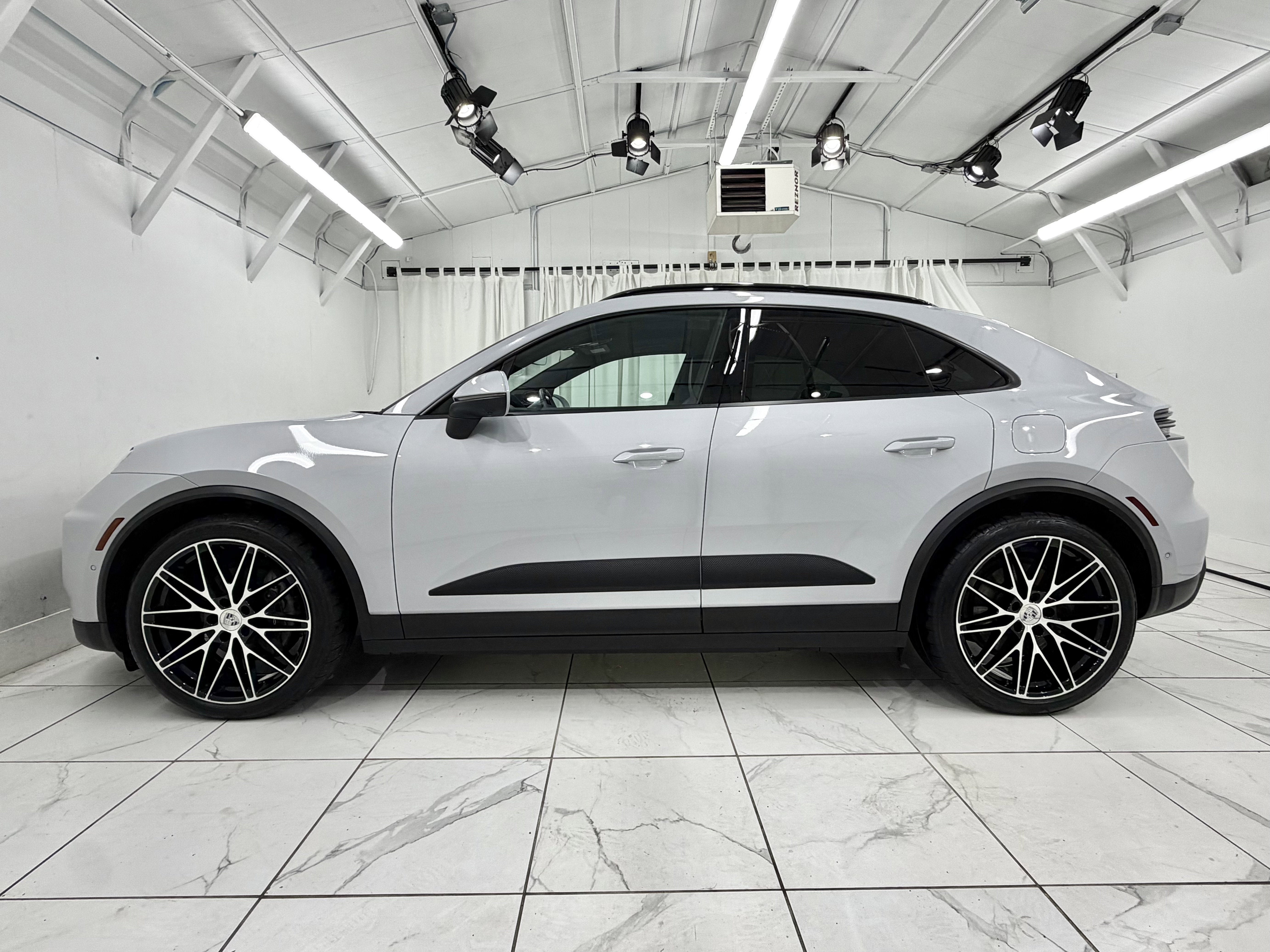 2024 Porsche Macan Electric 4