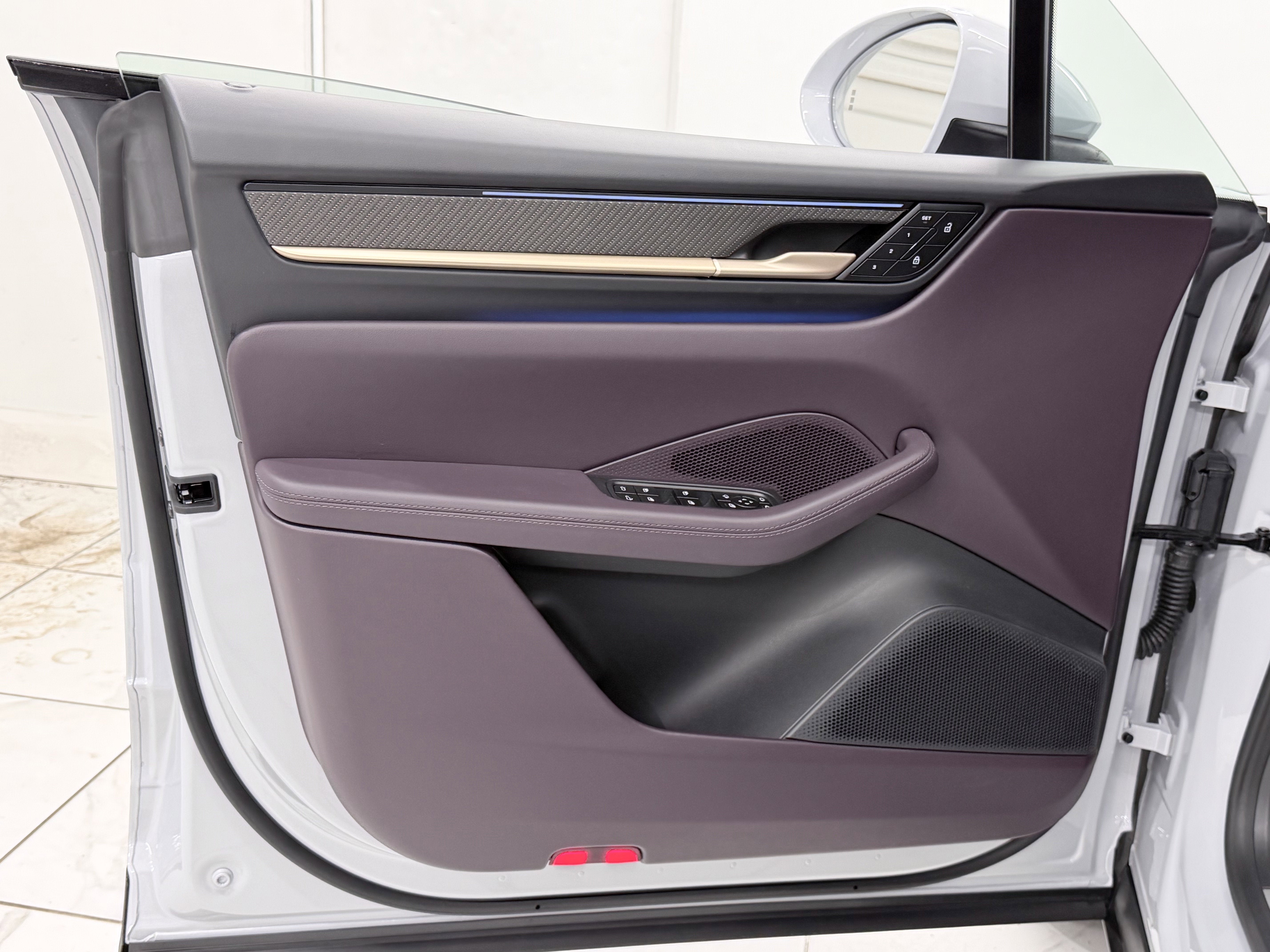 2024 Porsche Macan Electric 4