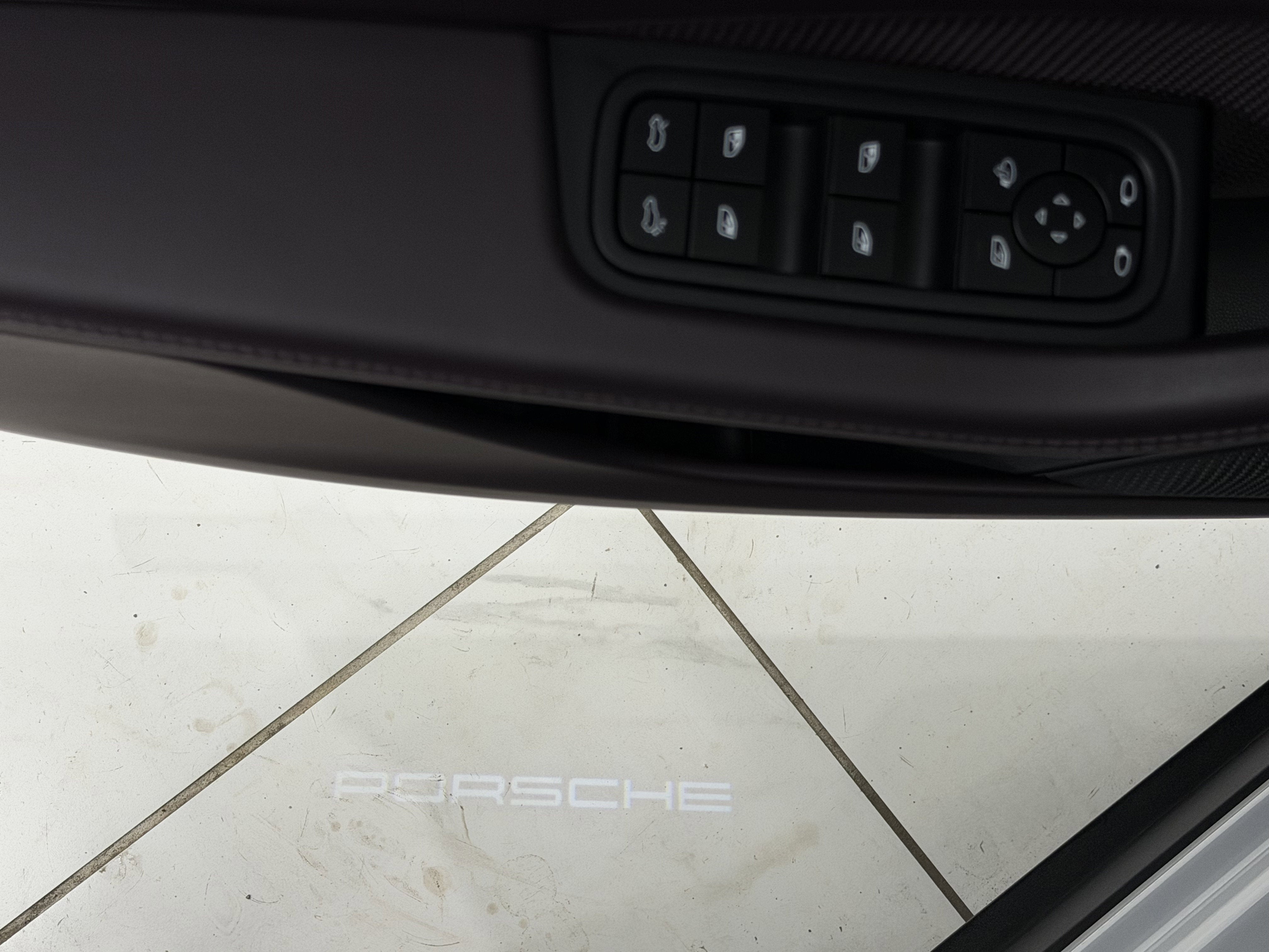 2024 Porsche Macan Electric 4