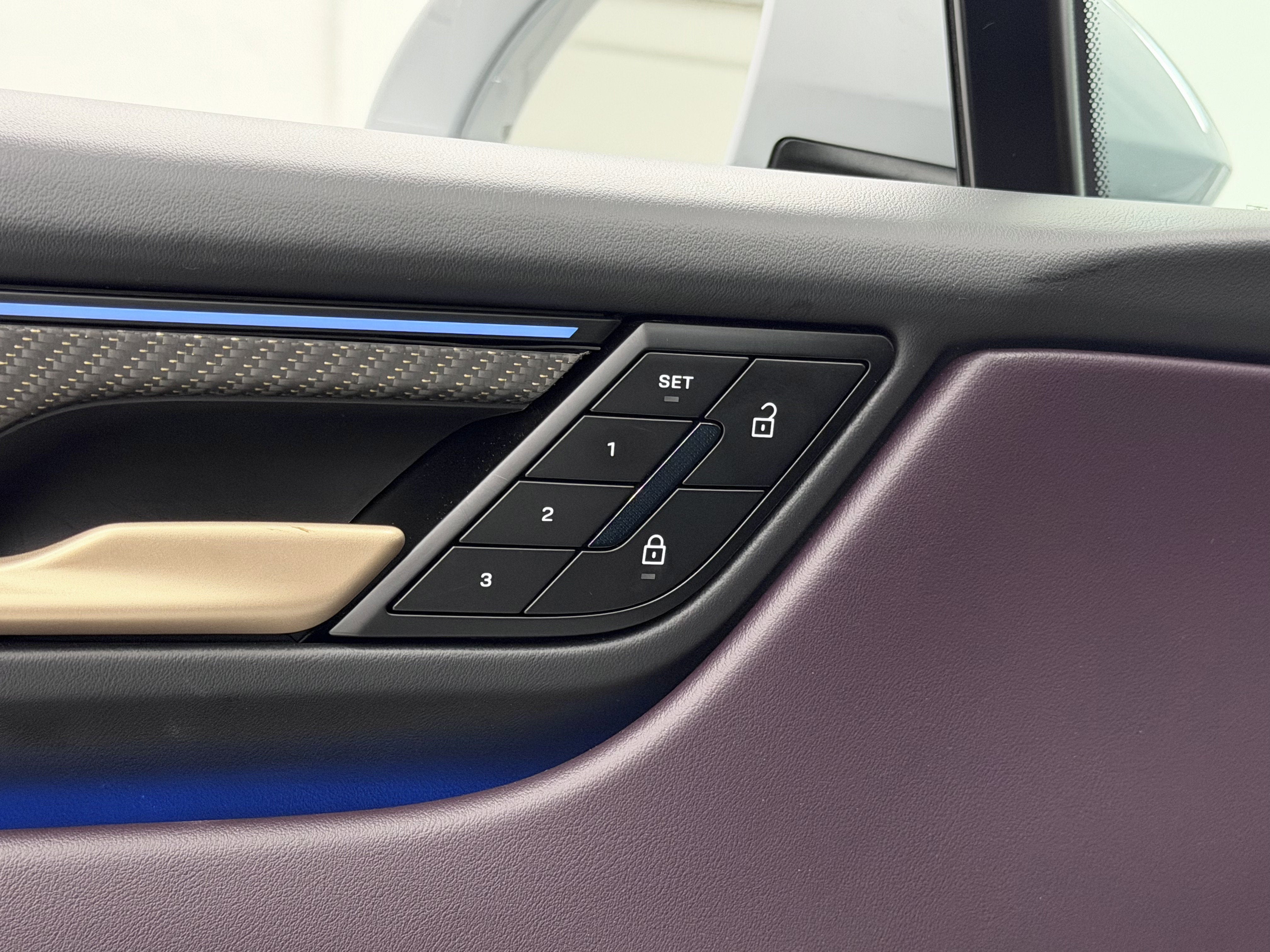 2024 Porsche Macan Electric 4