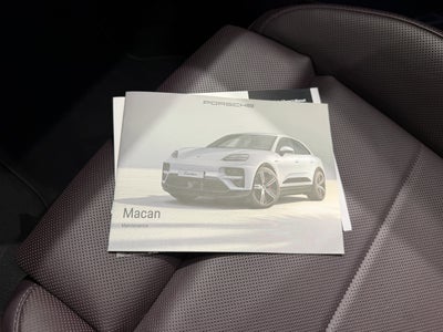 2024 Porsche Macan Electric 4