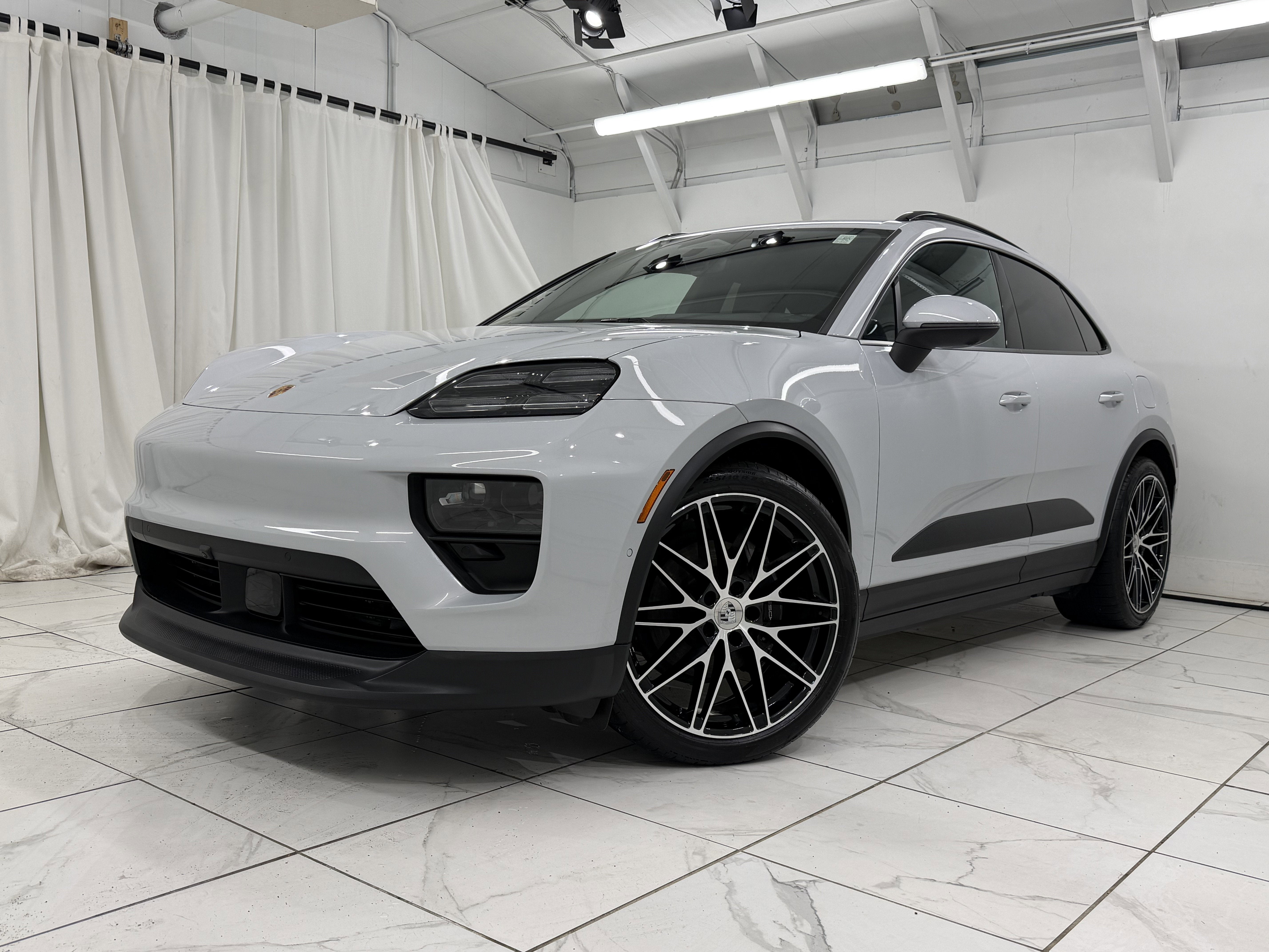 2024 Porsche Macan Electric 4