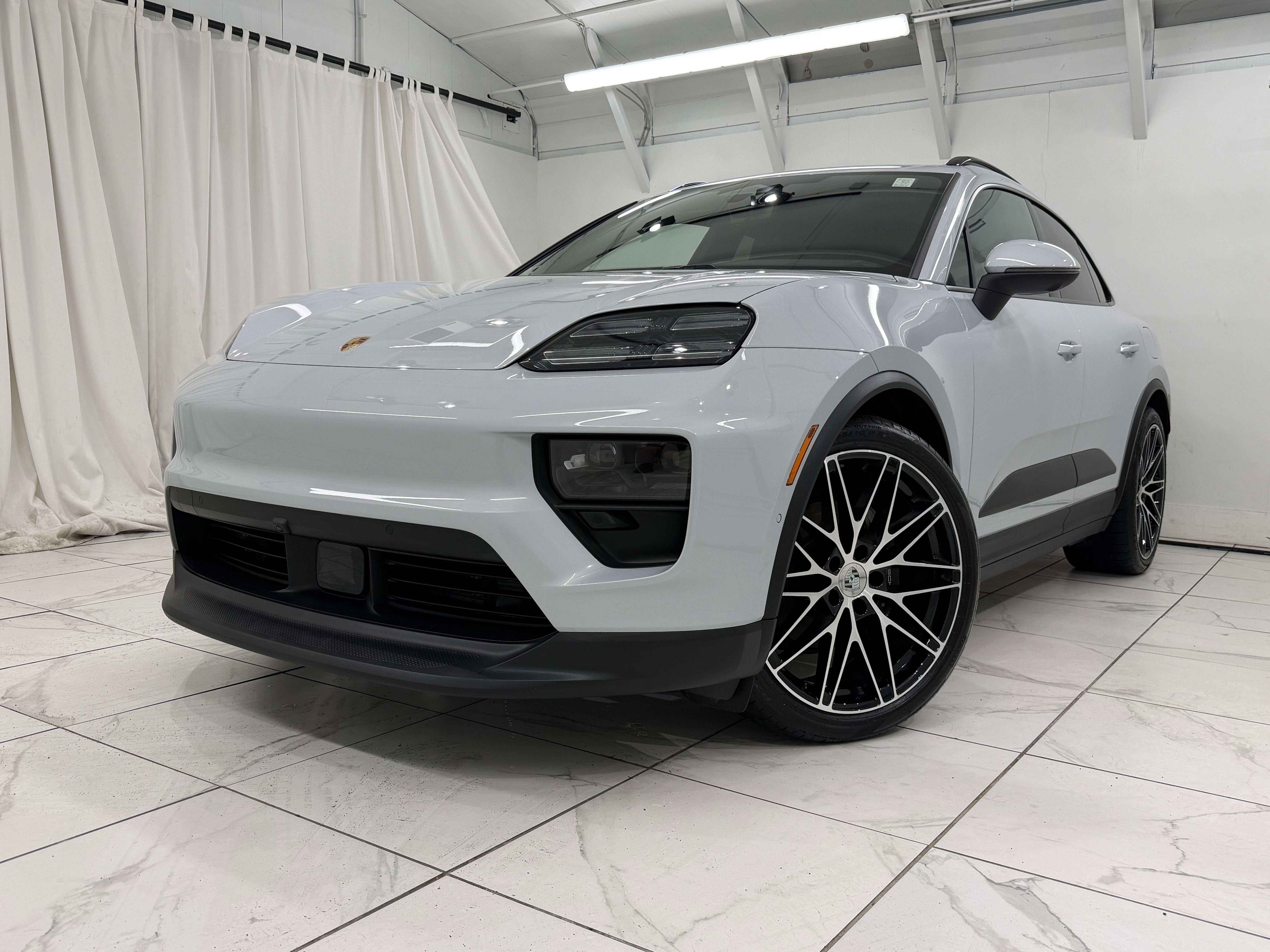 2024 Porsche Macan Electric 4
