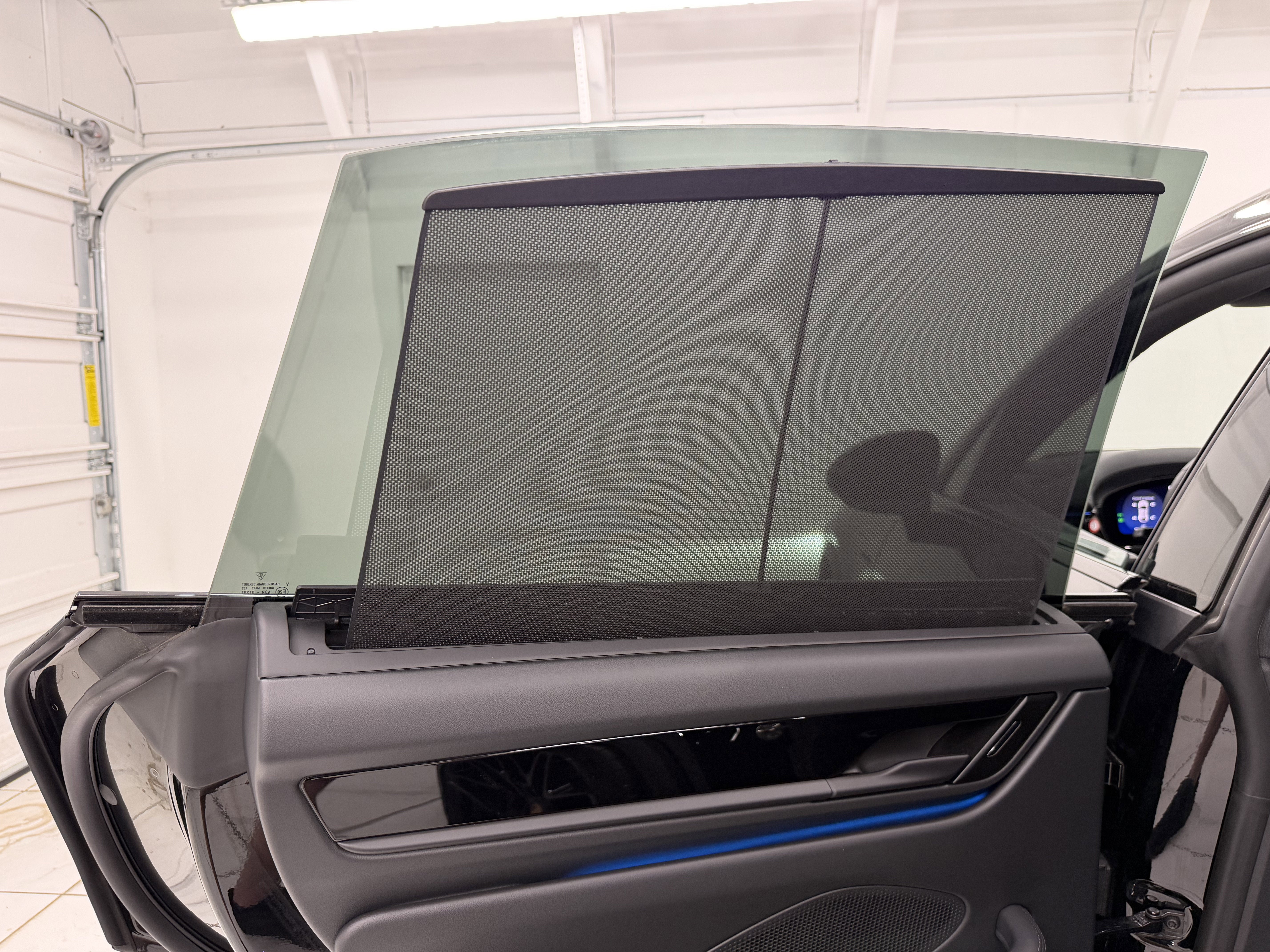 2025 Porsche Macan Electric 4S