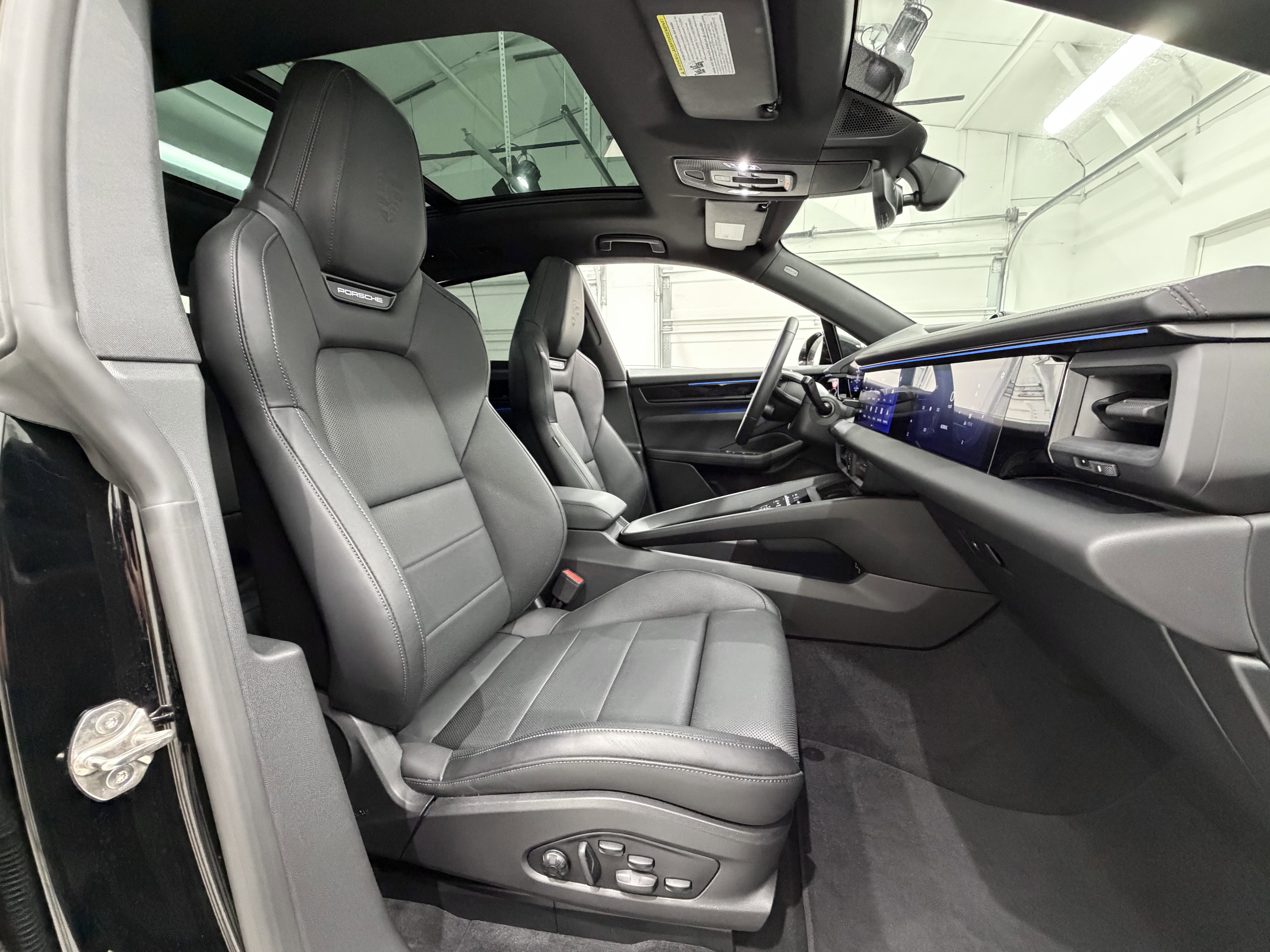 2025 Porsche Macan Electric 4S