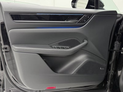 2025 Porsche Macan Electric 4S
