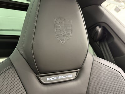 2025 Porsche Macan Electric 4S
