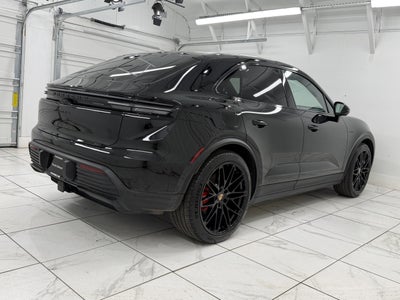 2025 Porsche Macan Electric 4S
