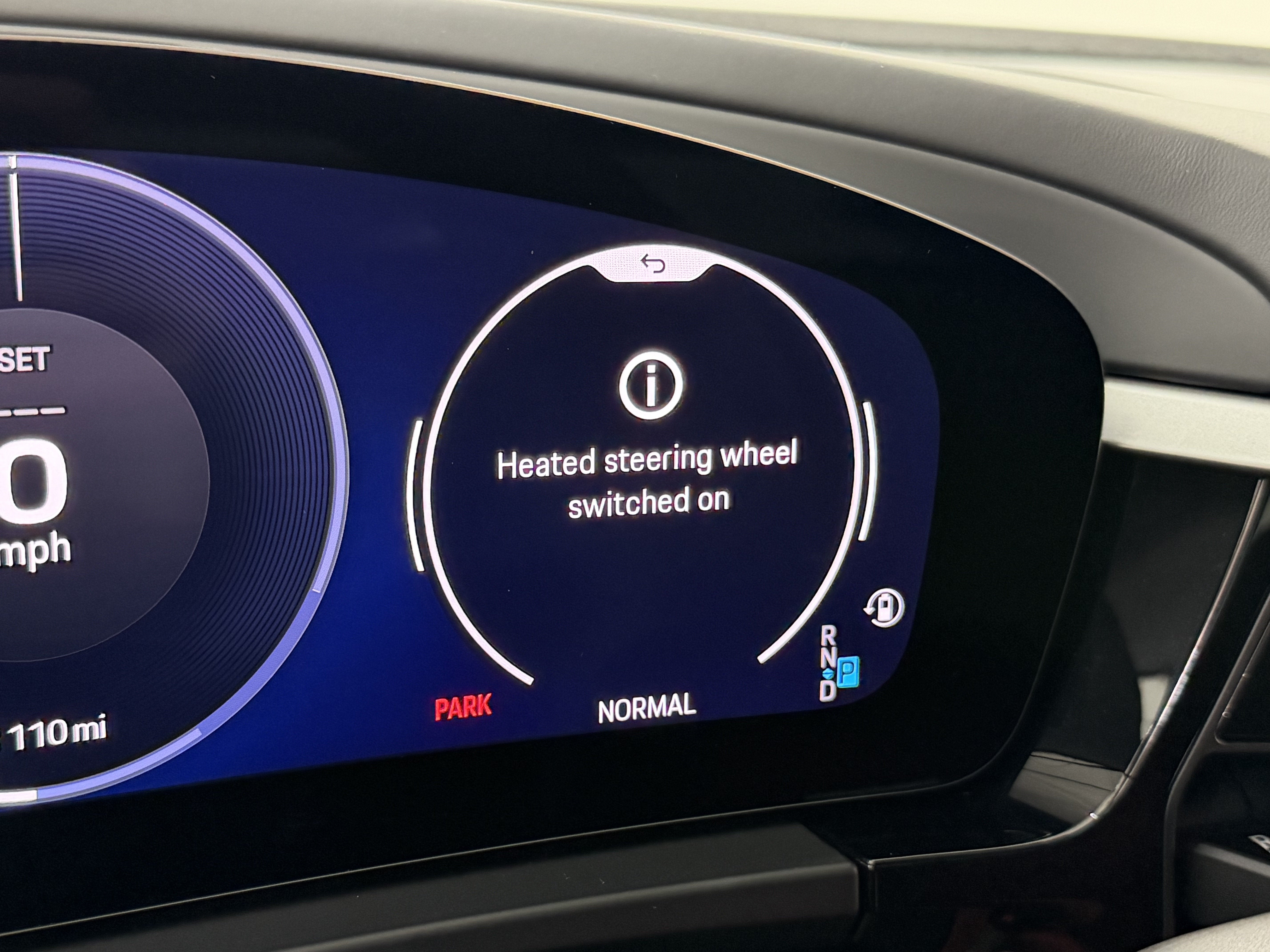 2025 Porsche Macan Electric 4S