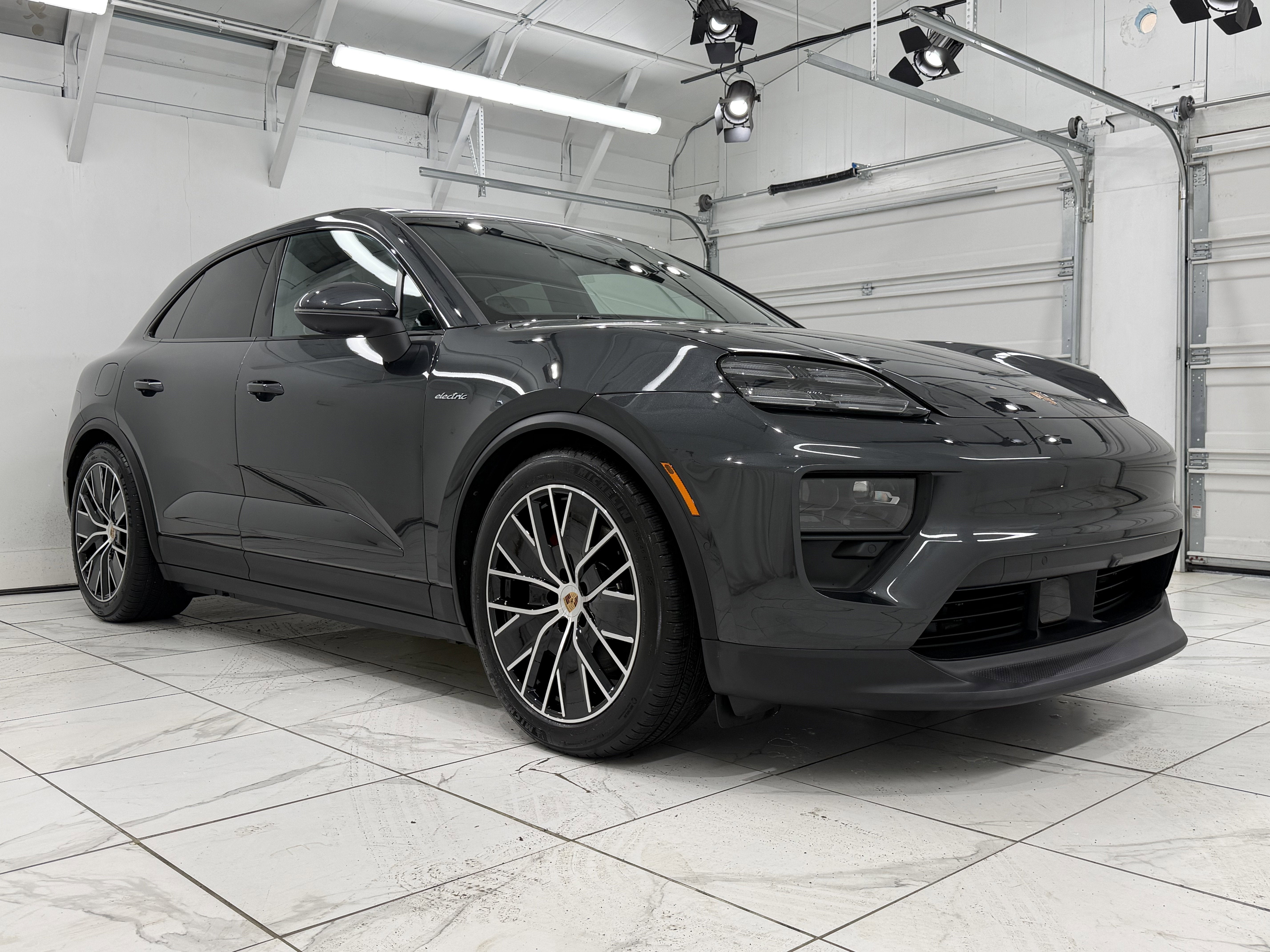 2025 Porsche Macan Electric 4S