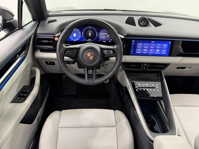 2025 Porsche Macan Electric 4S