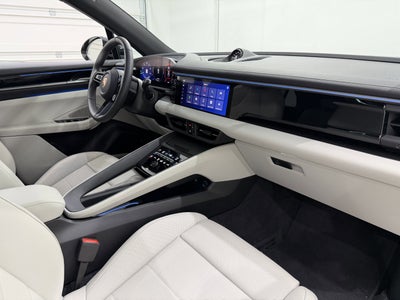 2025 Porsche Macan Electric 4S