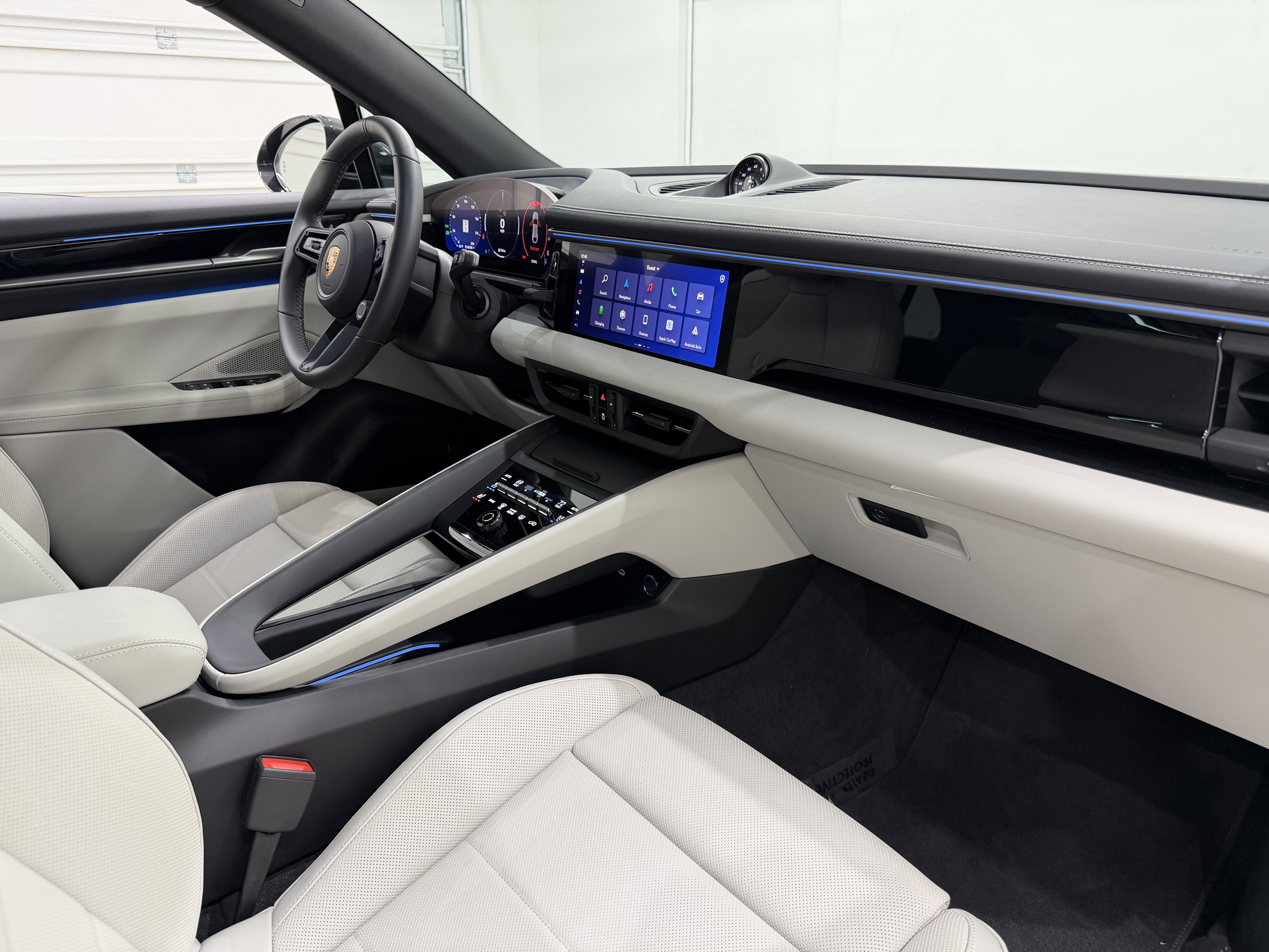 2025 Porsche Macan Electric 4S