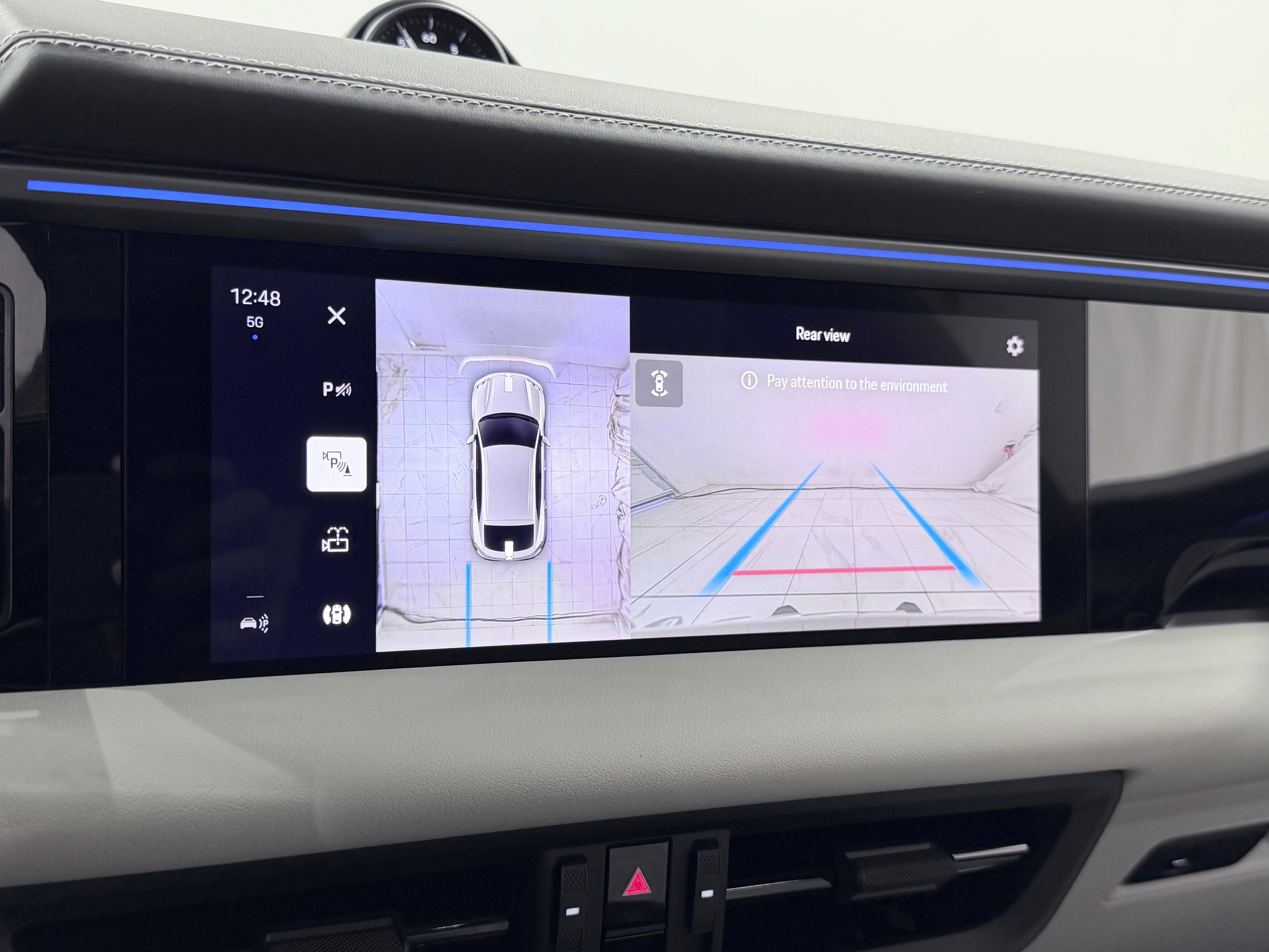 2025 Porsche Macan Electric 4S