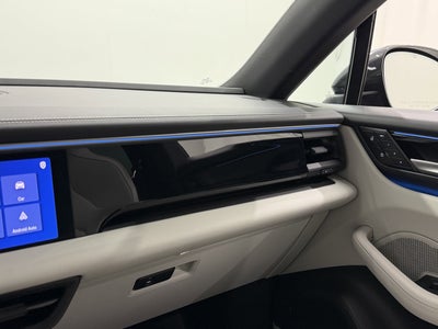 2025 Porsche Macan Electric 4S