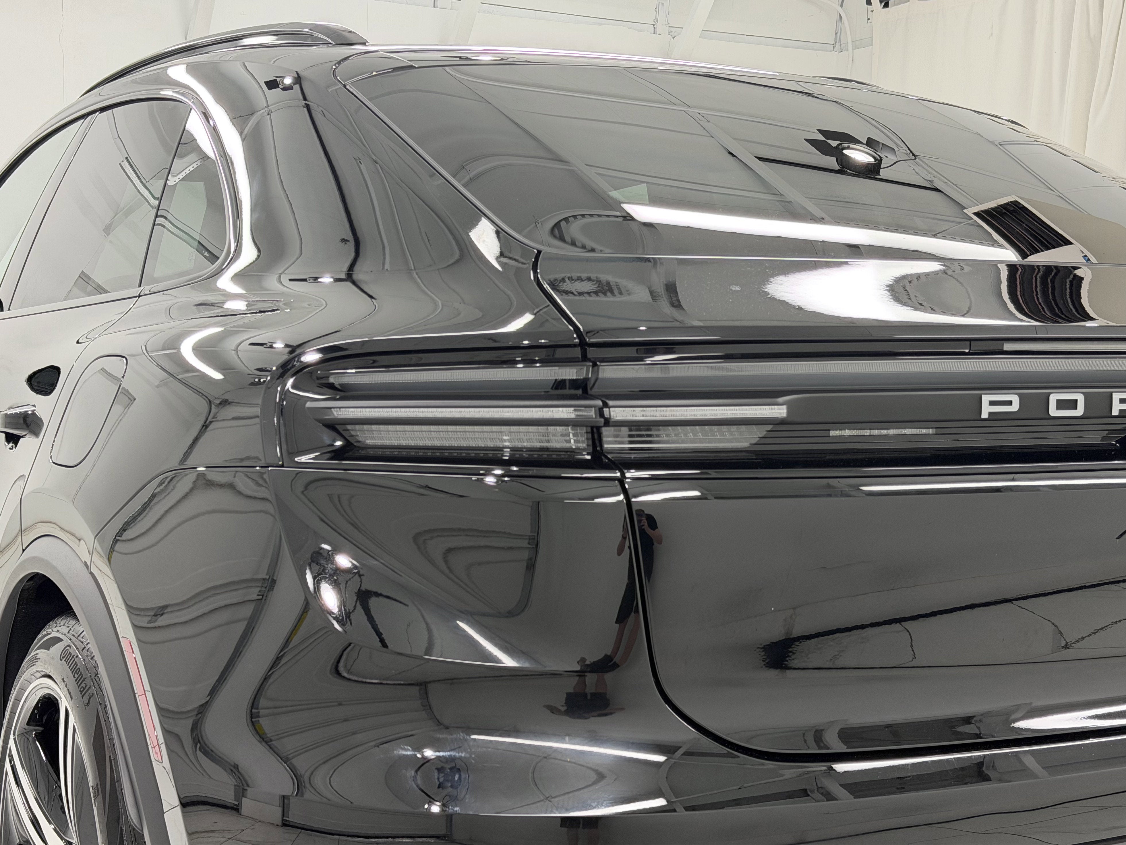 2025 Porsche Macan Electric 4S