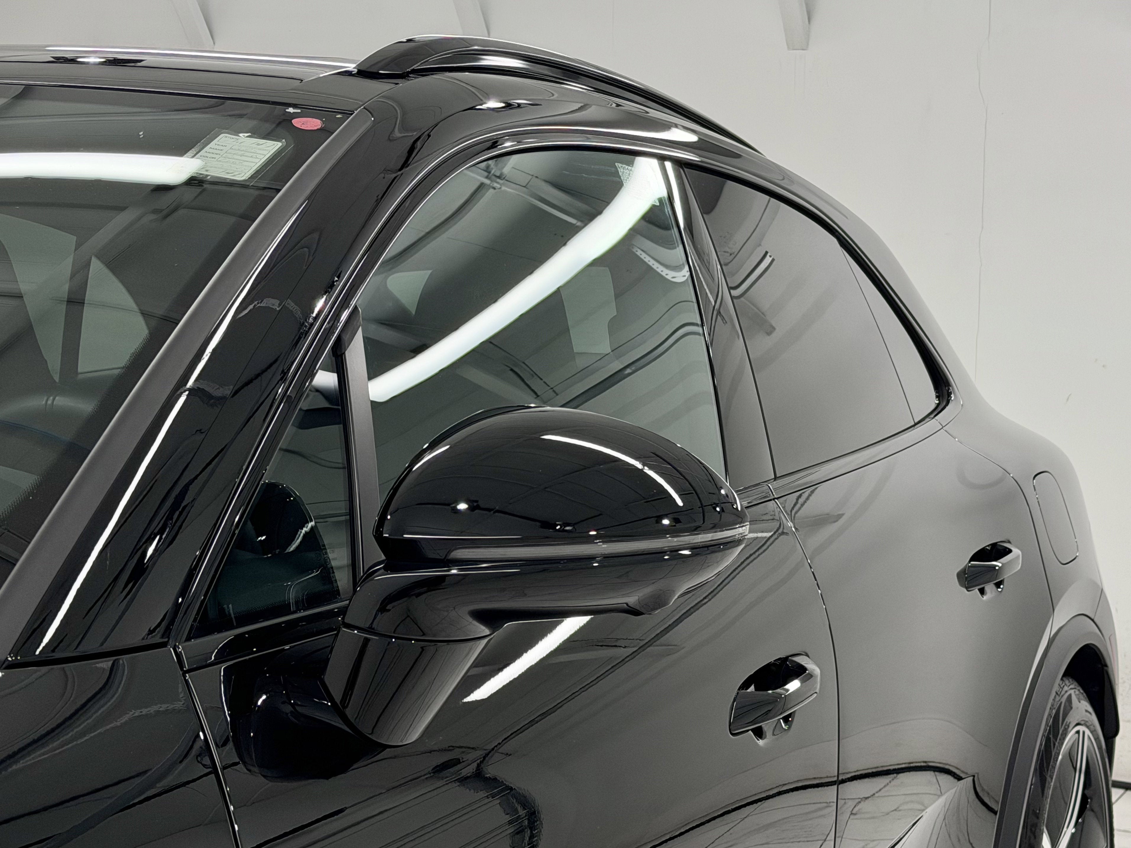 2025 Porsche Macan Electric 4S