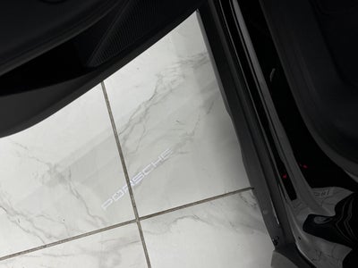 2025 Porsche Macan Electric 4S
