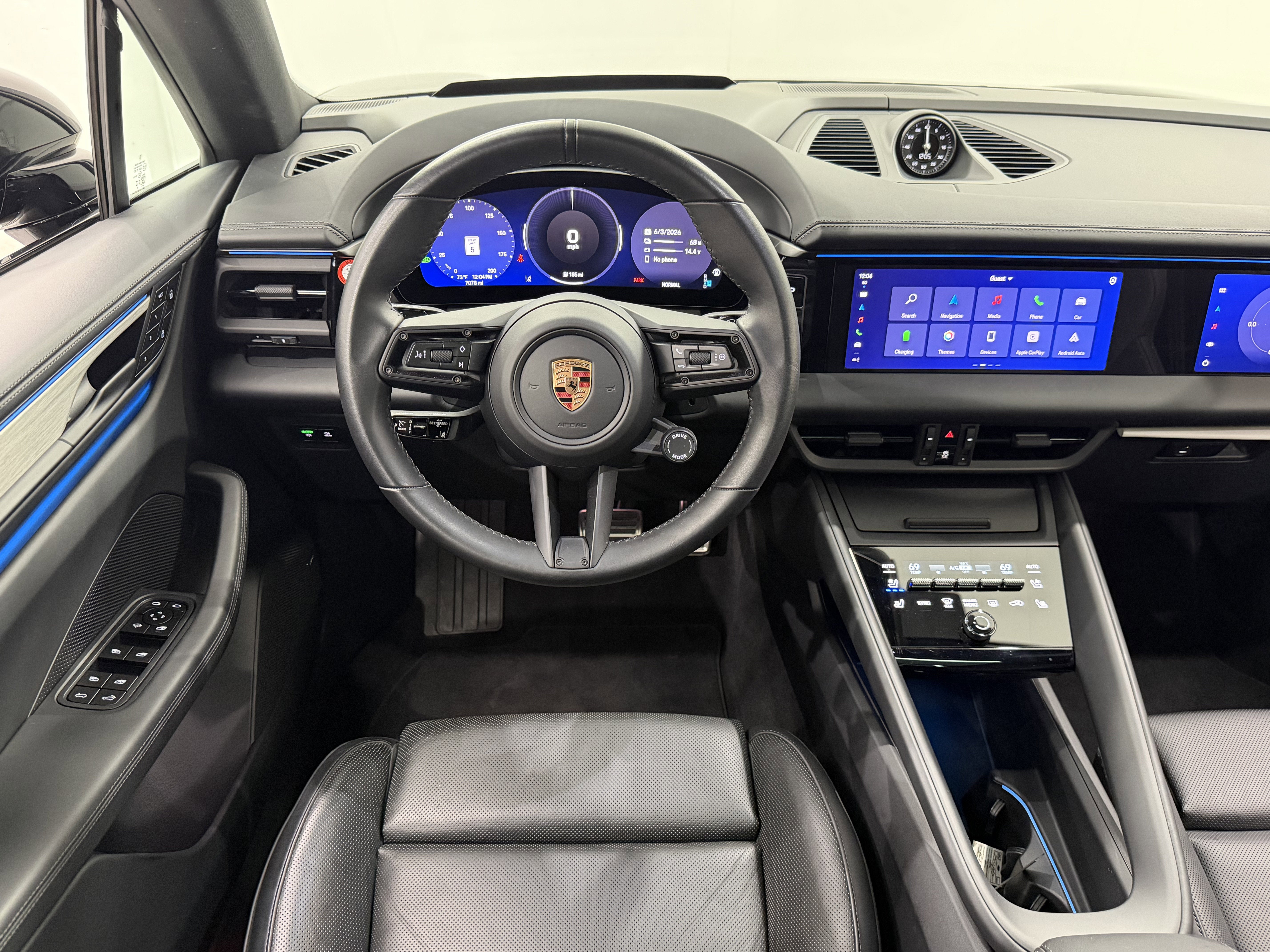 2025 Porsche Macan Electric 4S