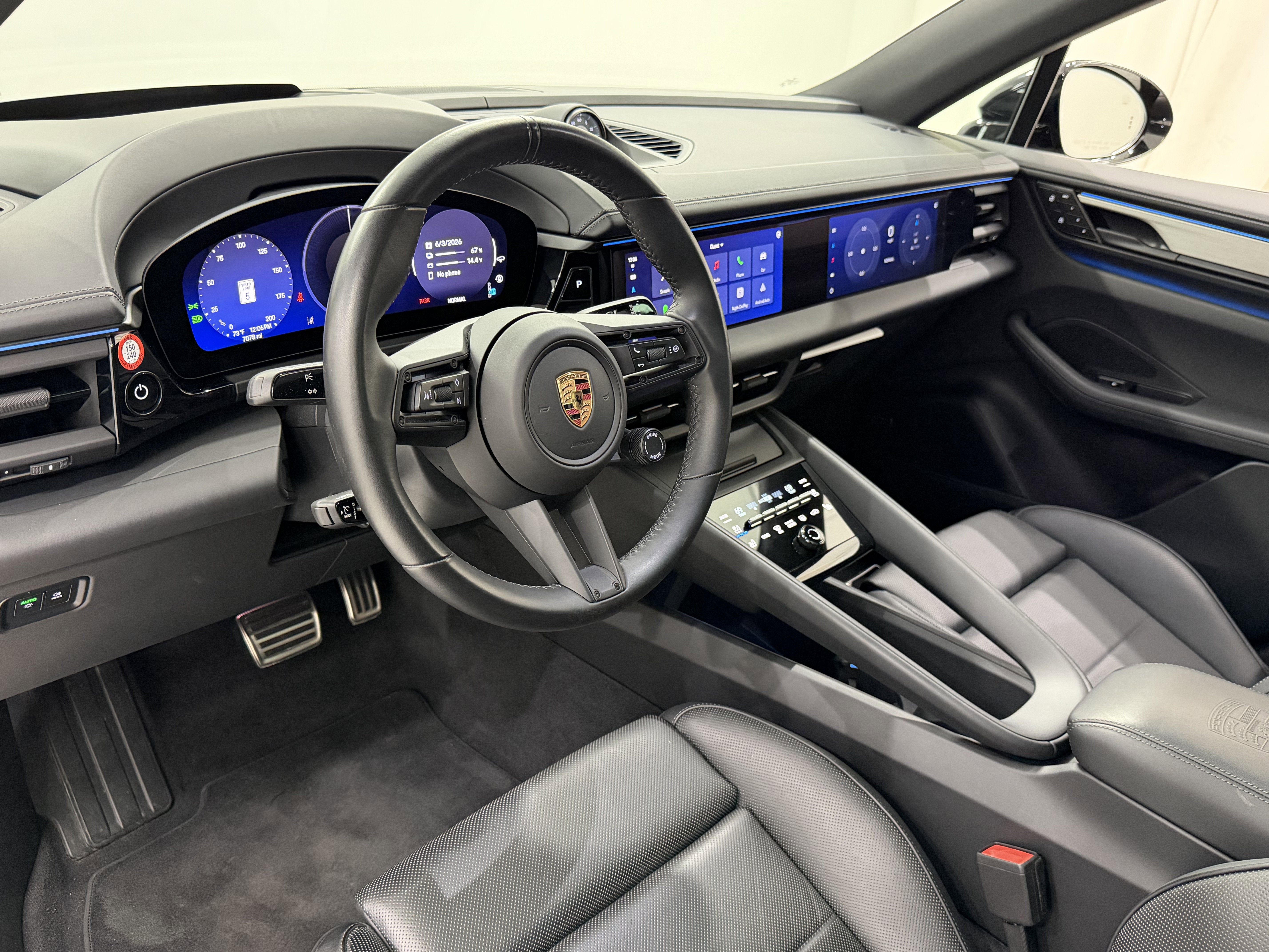 2025 Porsche Macan Electric 4S