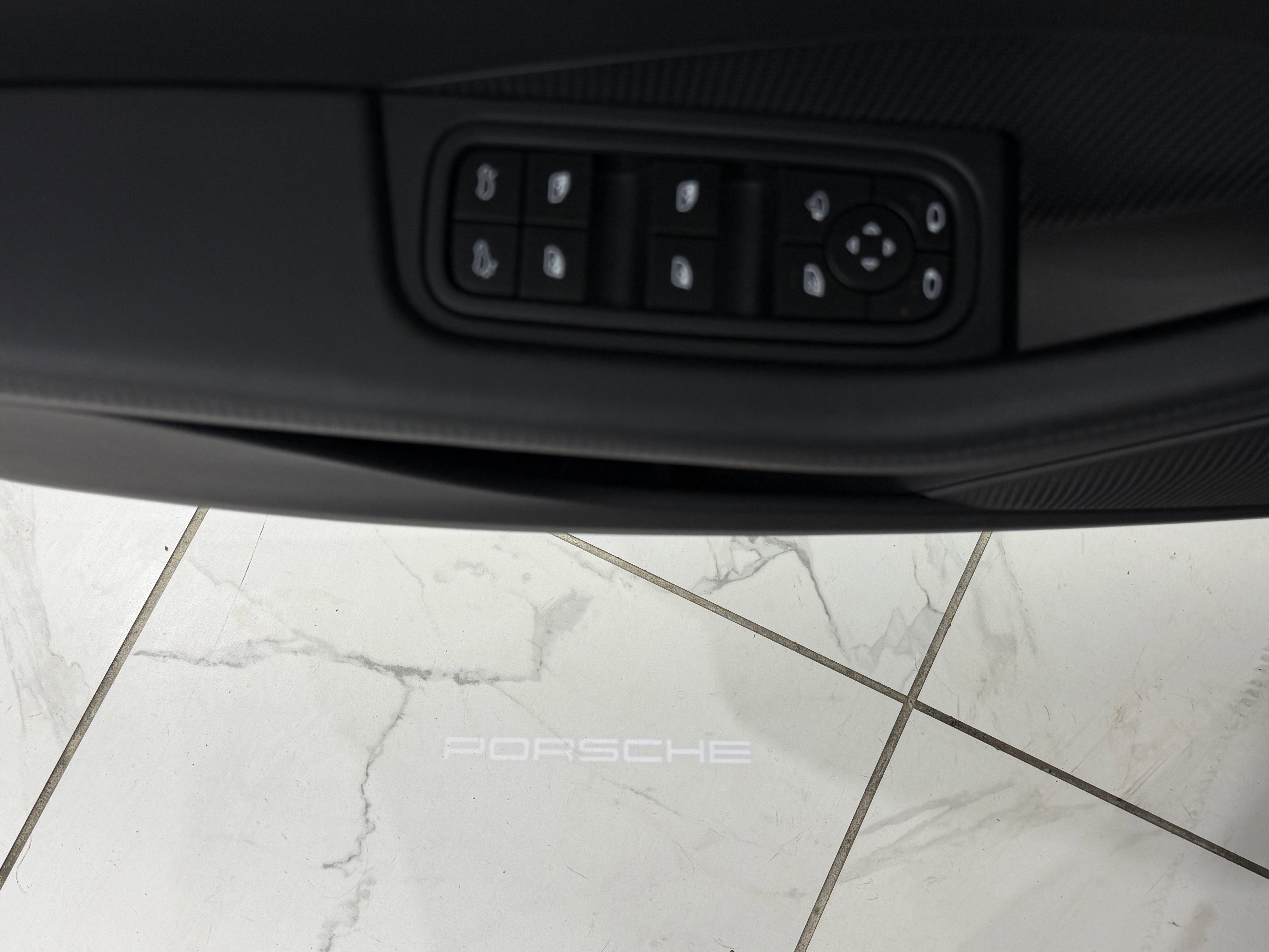 2025 Porsche Macan Electric 4S