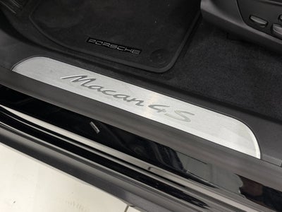 2025 Porsche Macan Electric 4S
