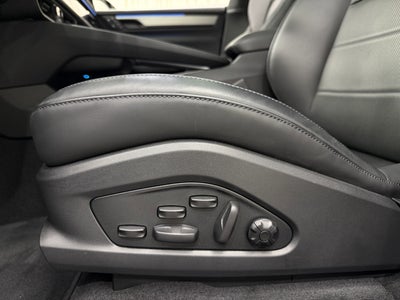 2025 Porsche Macan Electric 4S