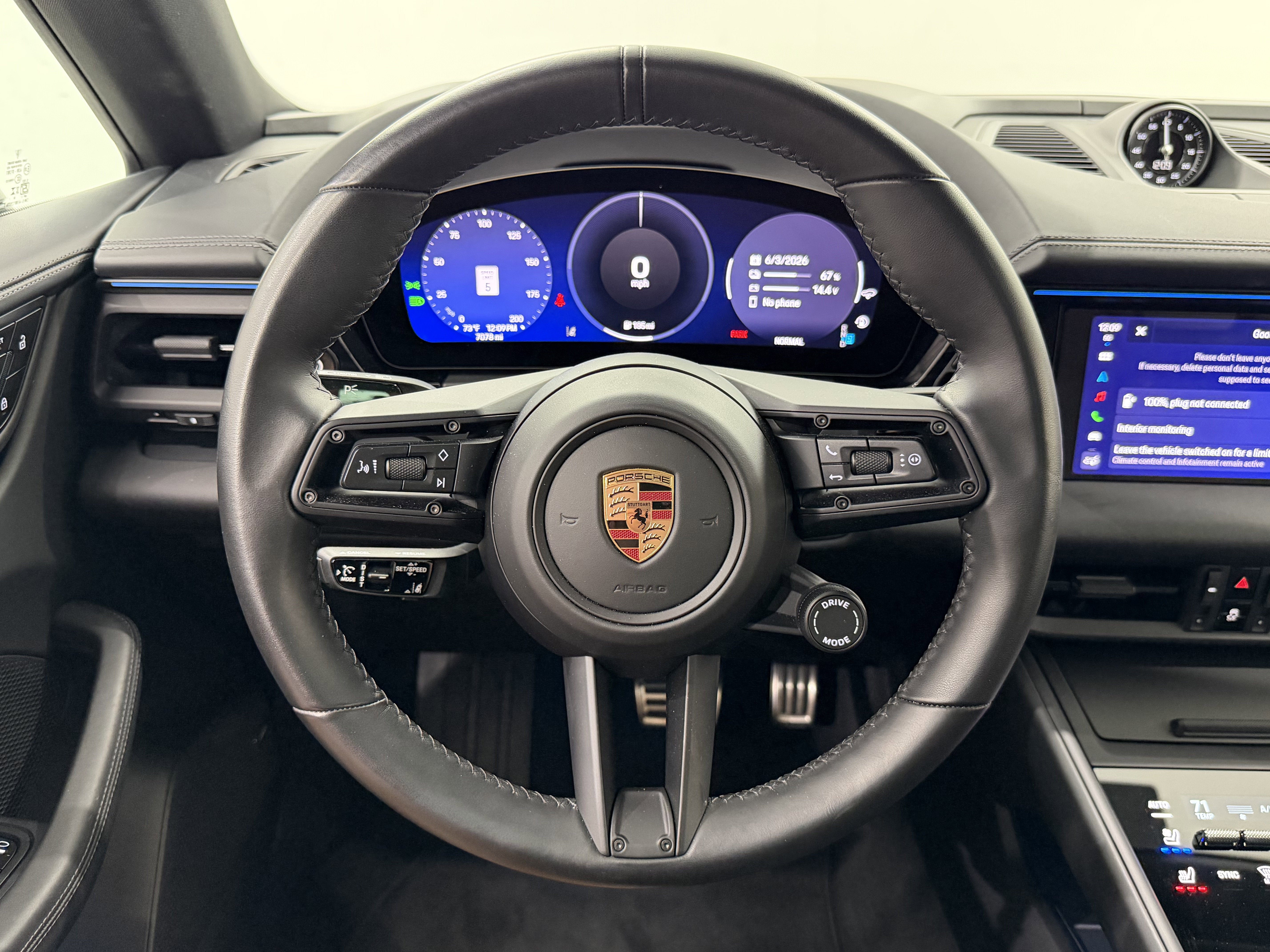 2025 Porsche Macan Electric 4S