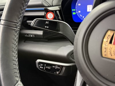 2025 Porsche Macan Electric 4S