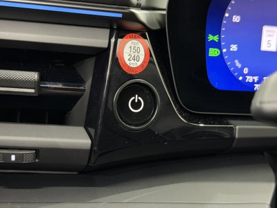 2025 Porsche Macan Electric 4S