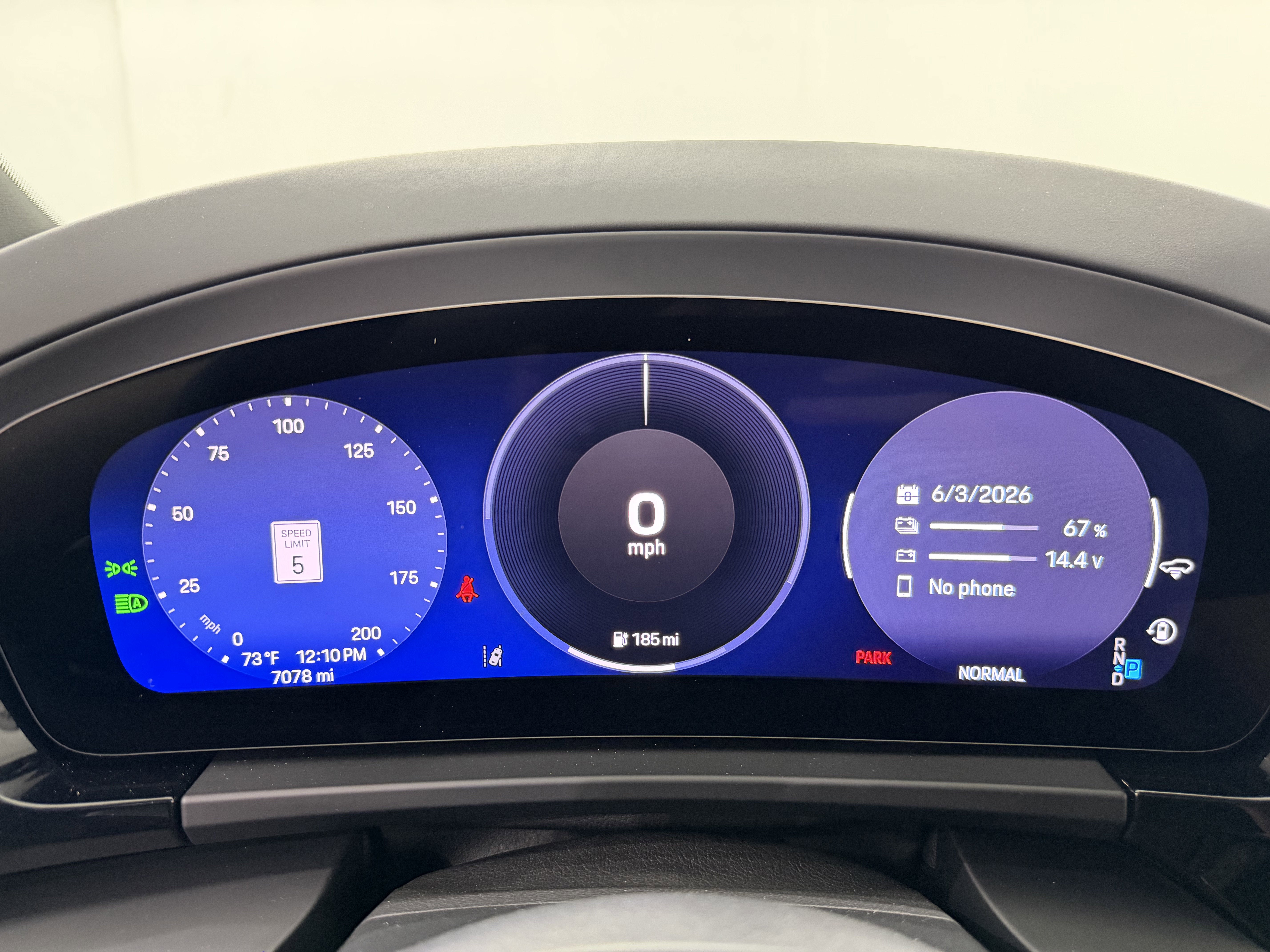 2025 Porsche Macan Electric 4S