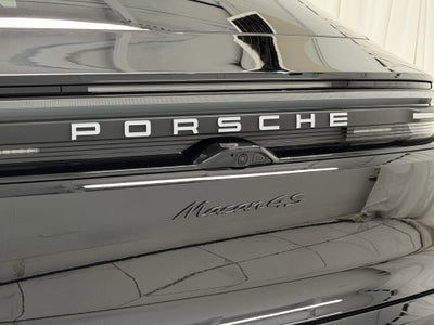 2025 Porsche Macan Electric 4S