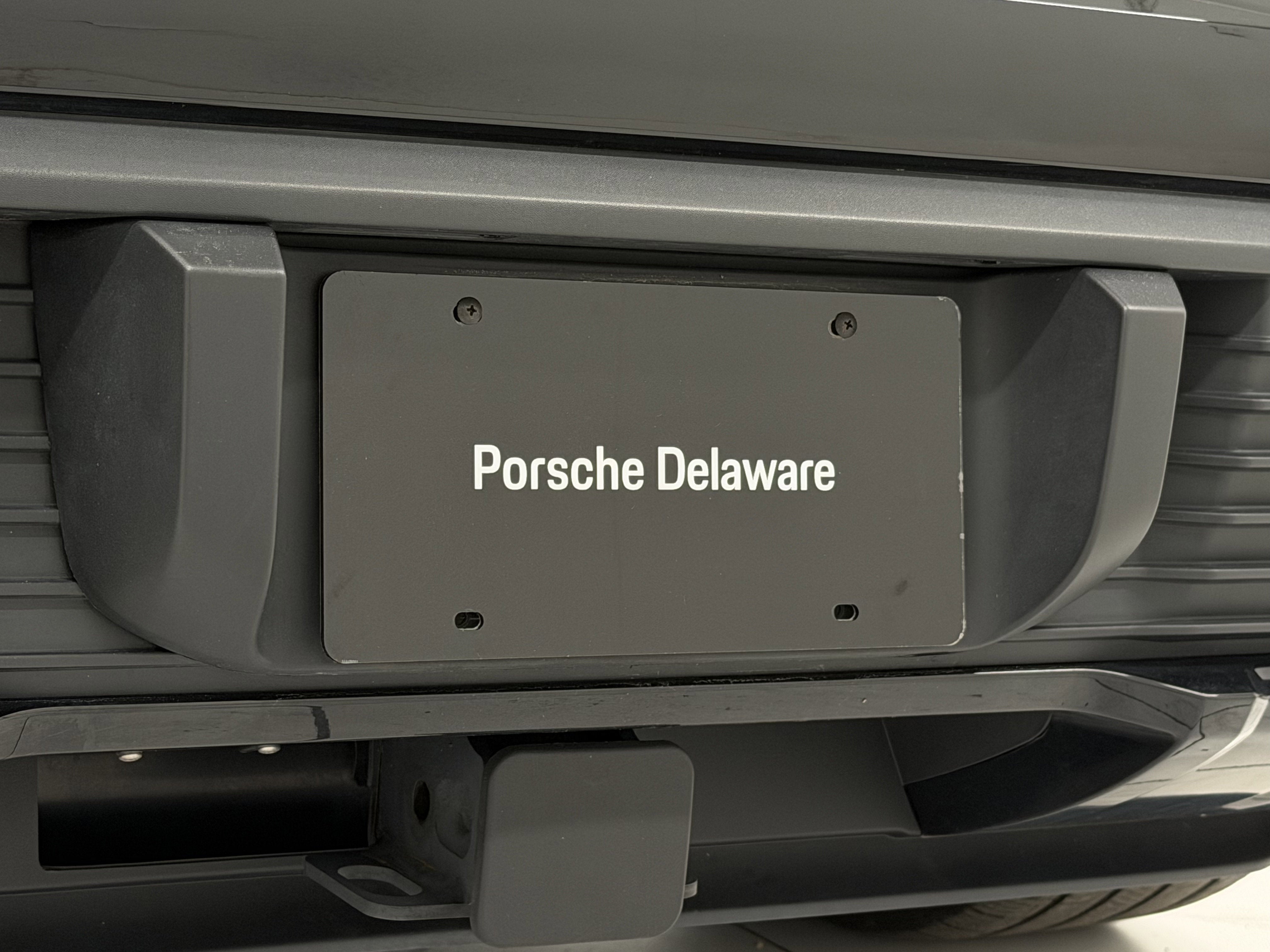 2025 Porsche Macan Electric 4S